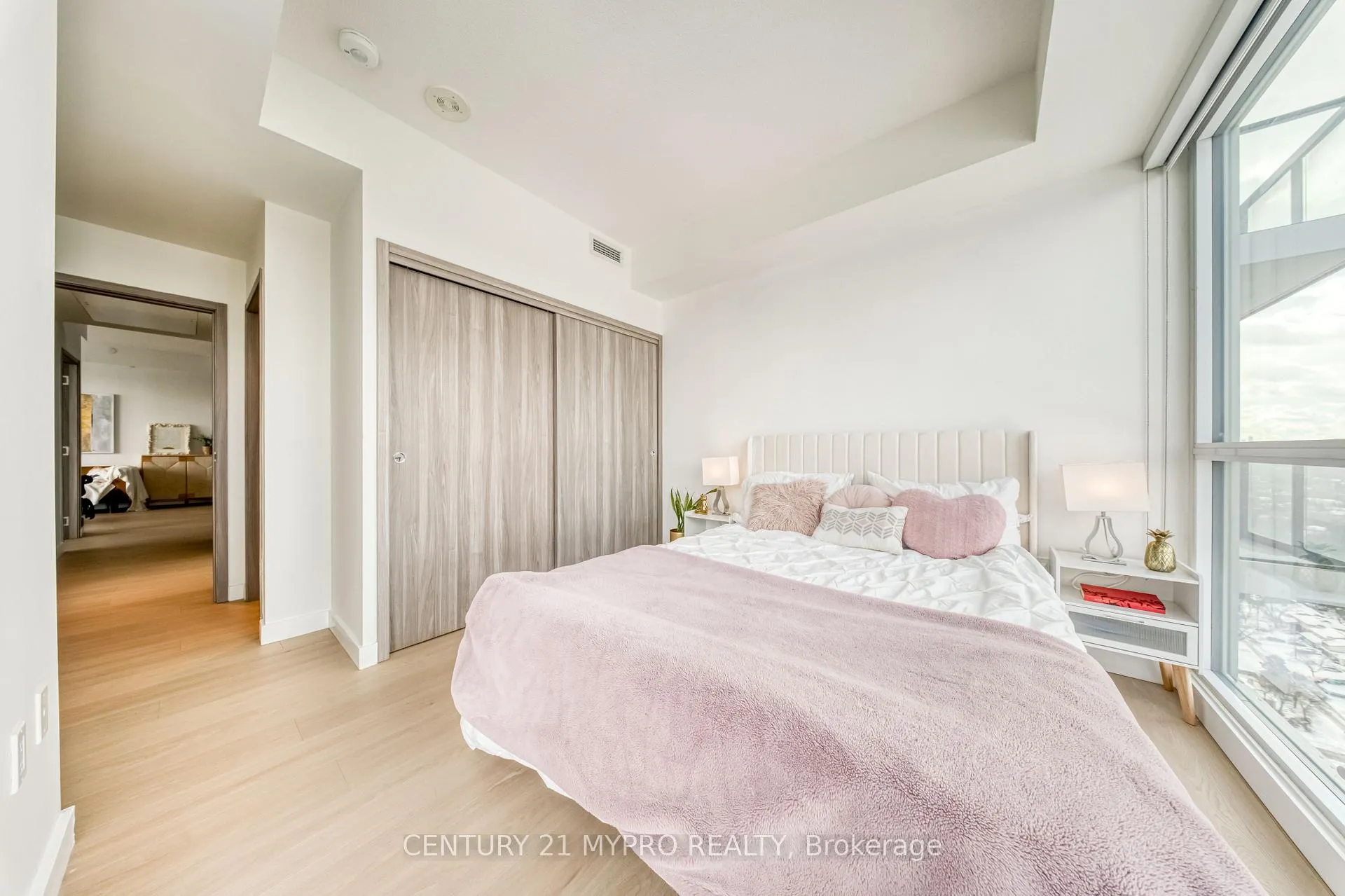 Photo 18 of Unit 3907, 95 McMahon Drive, North York, Bayview Village — HOMEH