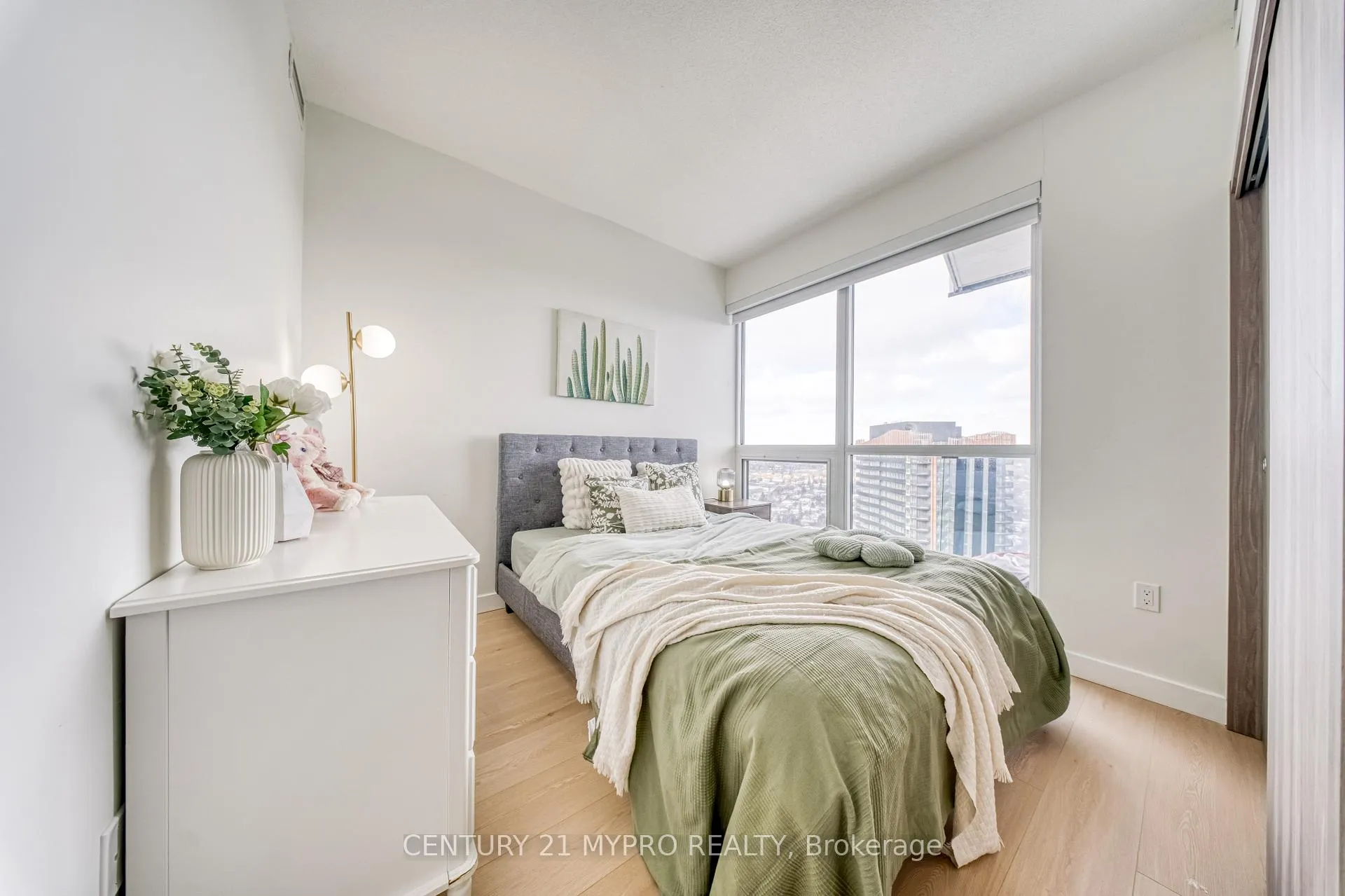 Photo 20 of Unit 3907, 95 McMahon Drive, North York, Bayview Village — HOMEH