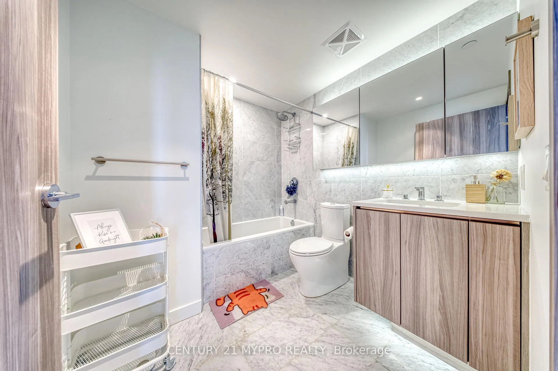 Photo 24 of Unit 3907, 95 McMahon Drive, North York, Bayview Village — HOMEH