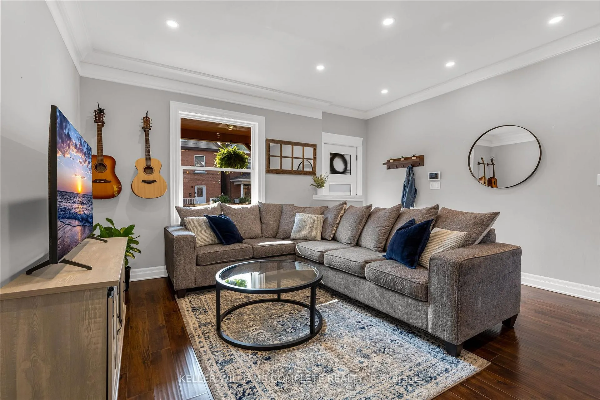Photo 8 of 39 Fairleigh Avenue N, Hamilton, Gibson — HOMEH