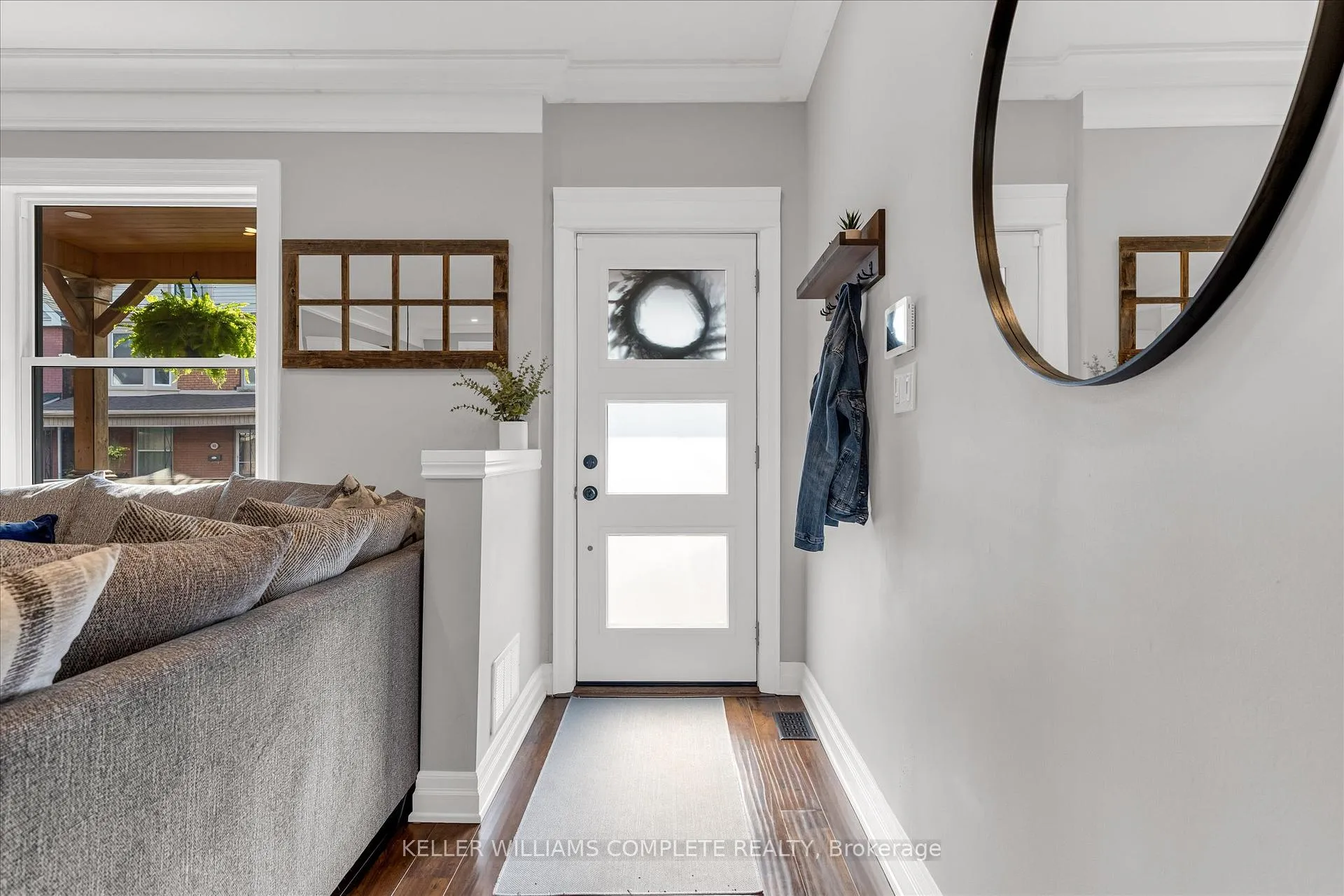 Photo 5 of 39 Fairleigh Avenue N, Hamilton, Gibson — HOMEH