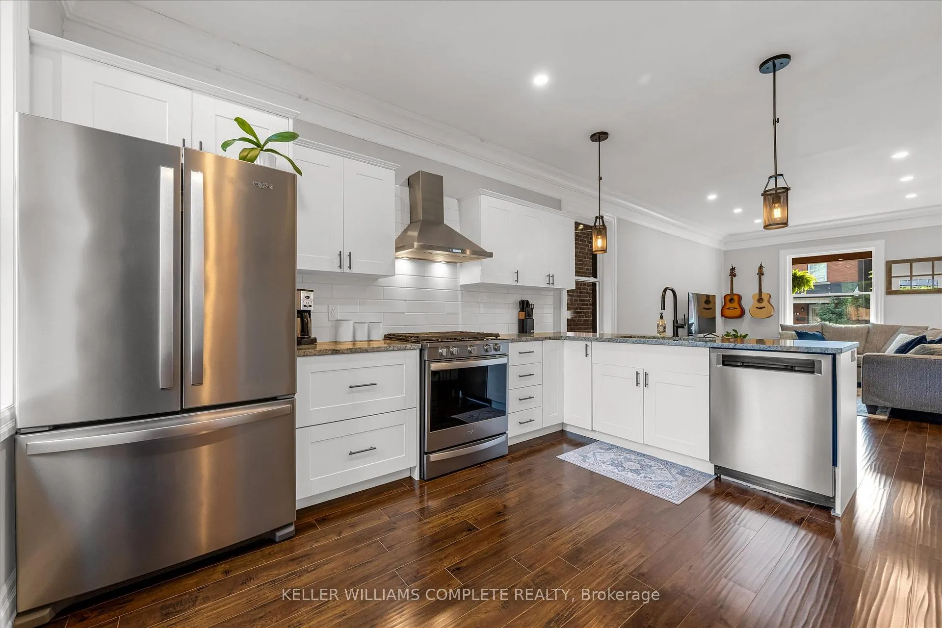 Photo 12 of 39 Fairleigh Avenue N, Hamilton, Gibson — HOMEH