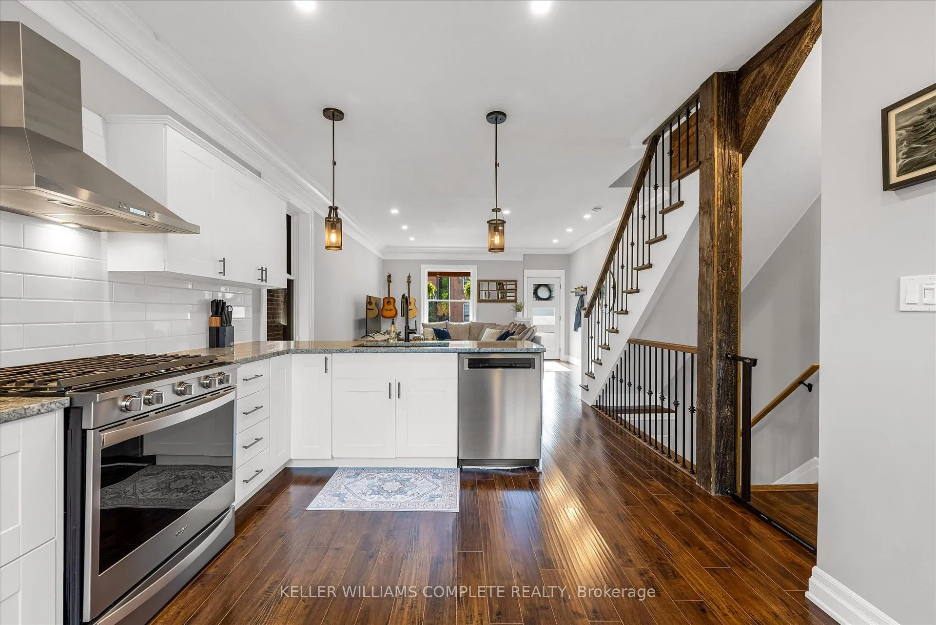 Photo 13 of 39 Fairleigh Avenue N, Hamilton, Gibson — HOMEH