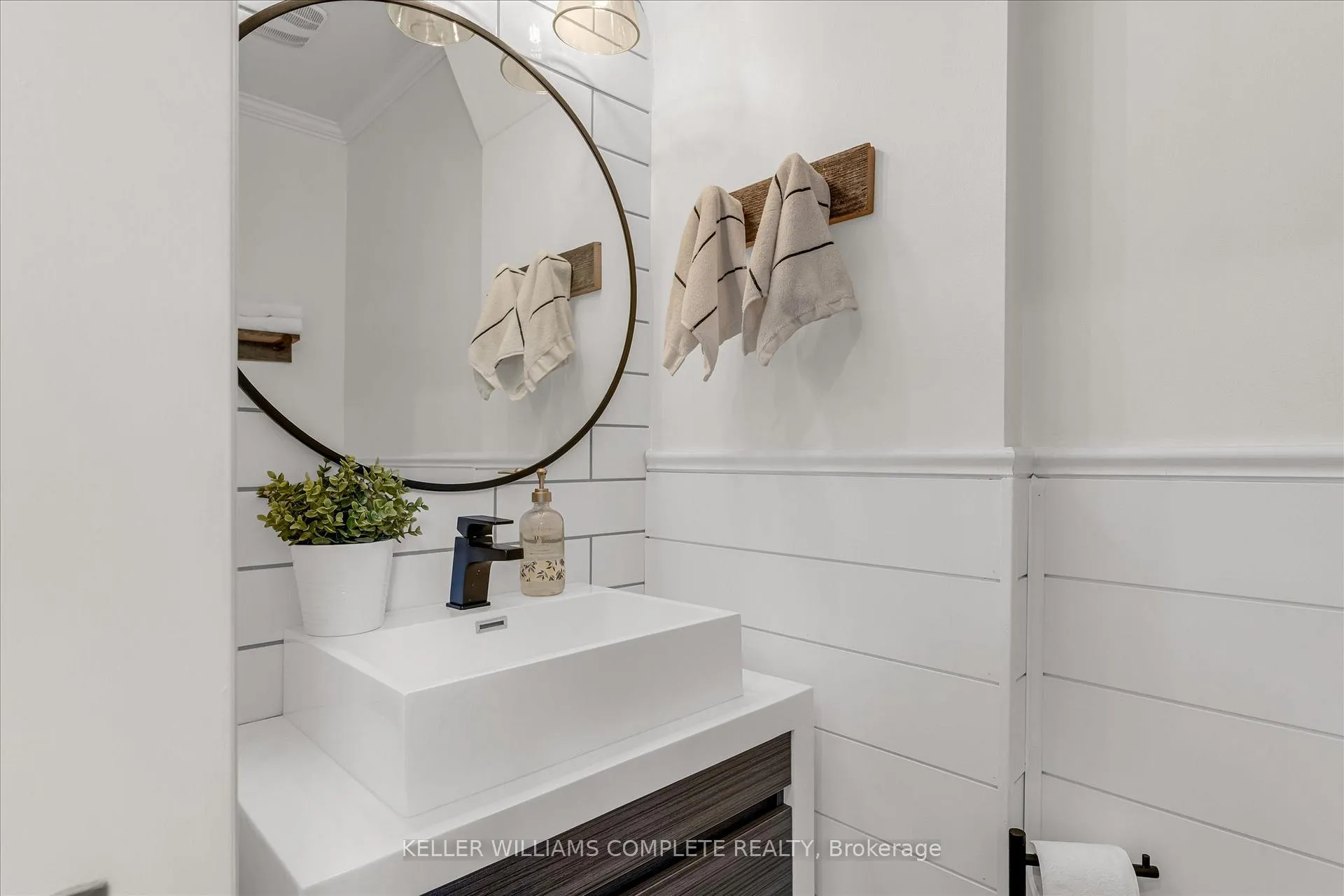 Photo 14 of 39 Fairleigh Avenue N, Hamilton, Gibson — HOMEH