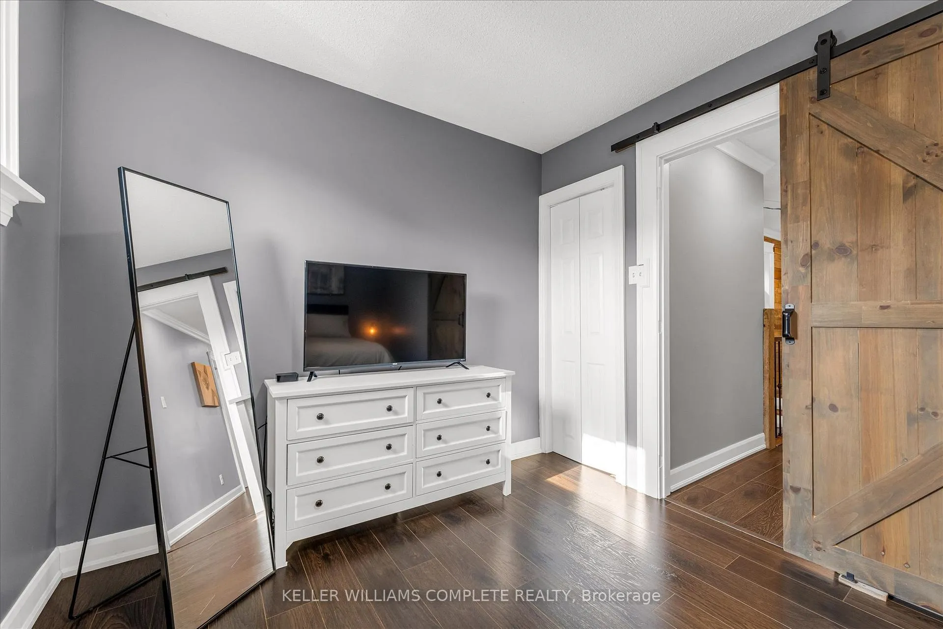Photo 23 of 39 Fairleigh Avenue N, Hamilton, Gibson — HOMEH