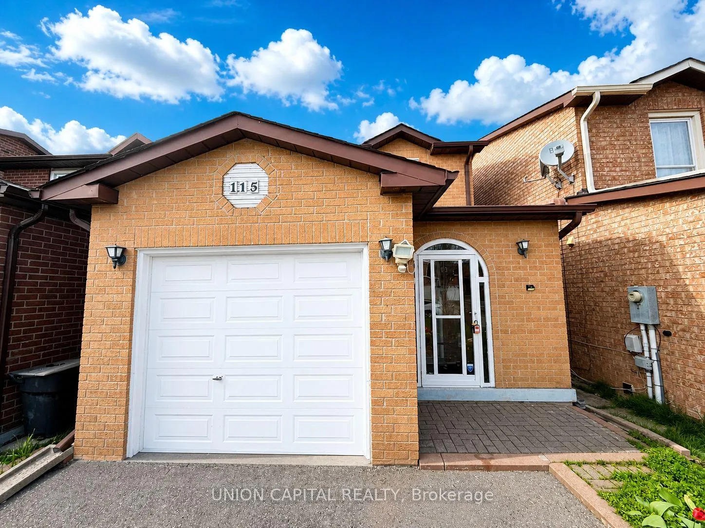 Front of 115 Dunbar Crescent