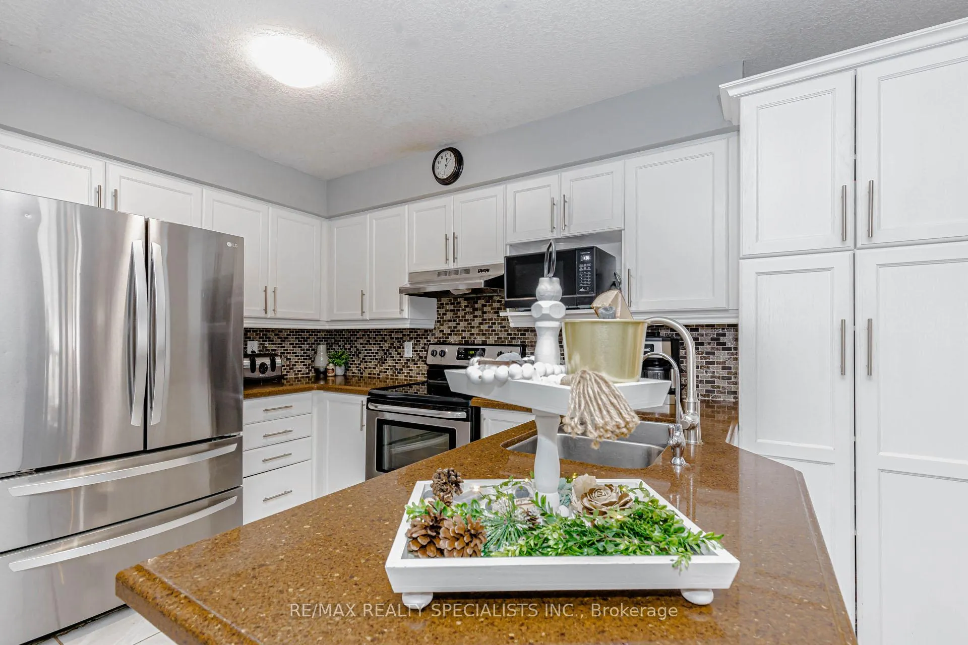 Photo 15 of 199 Gatehouse Drive, Cambridge — HOMEH