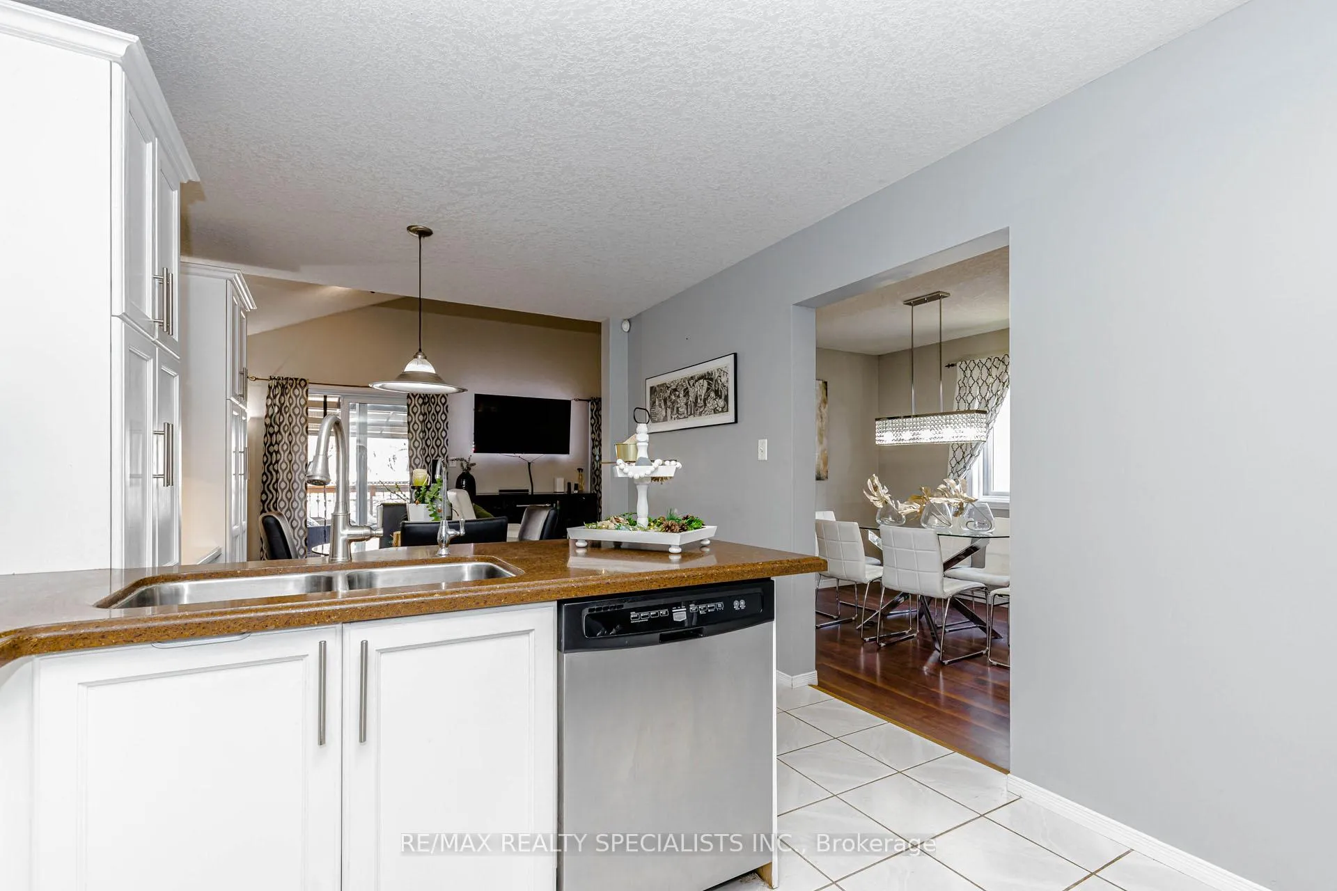 Photo 18 of 199 Gatehouse Drive, Cambridge — HOMEH