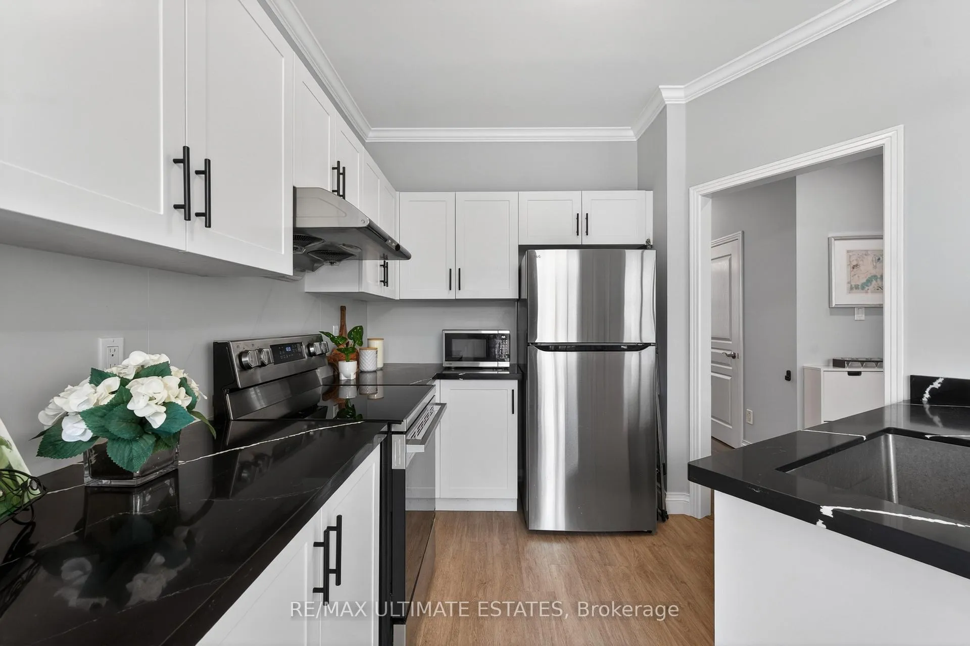 Photo 7 of 29 Lakespring Drive, Markham, Cachet — HOMEH