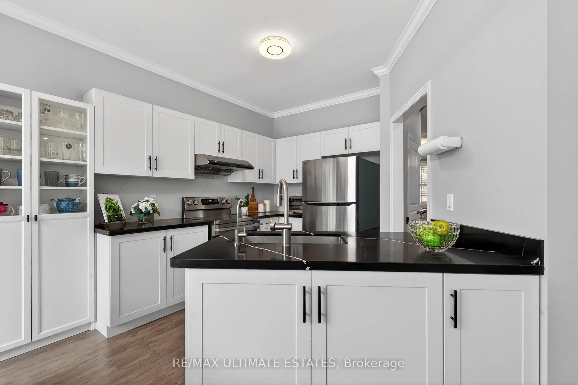Photo 8 of 29 Lakespring Drive, Markham, Cachet — HOMEH