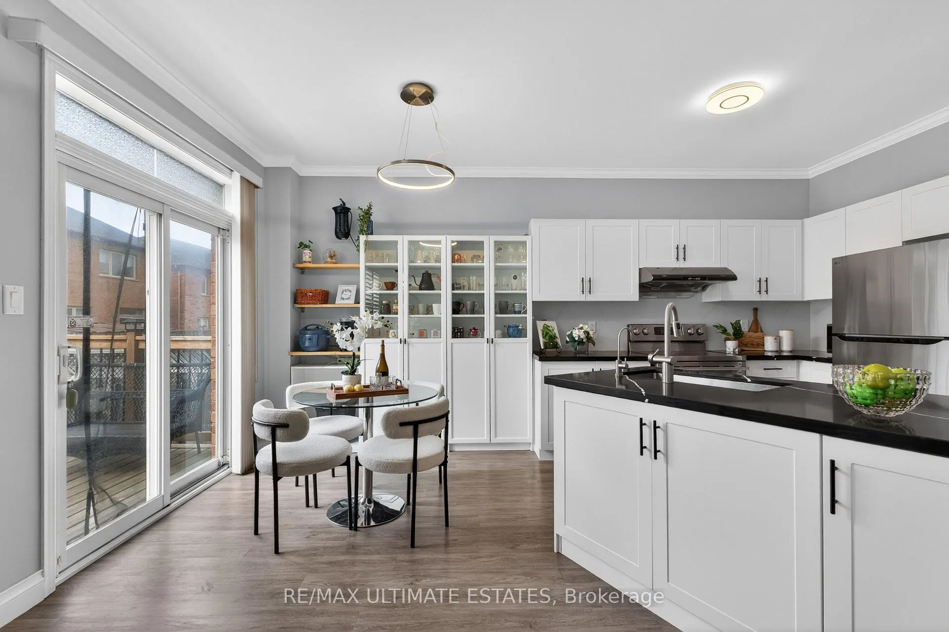 Photo 9 of 29 Lakespring Drive, Markham, Cachet — HOMEH