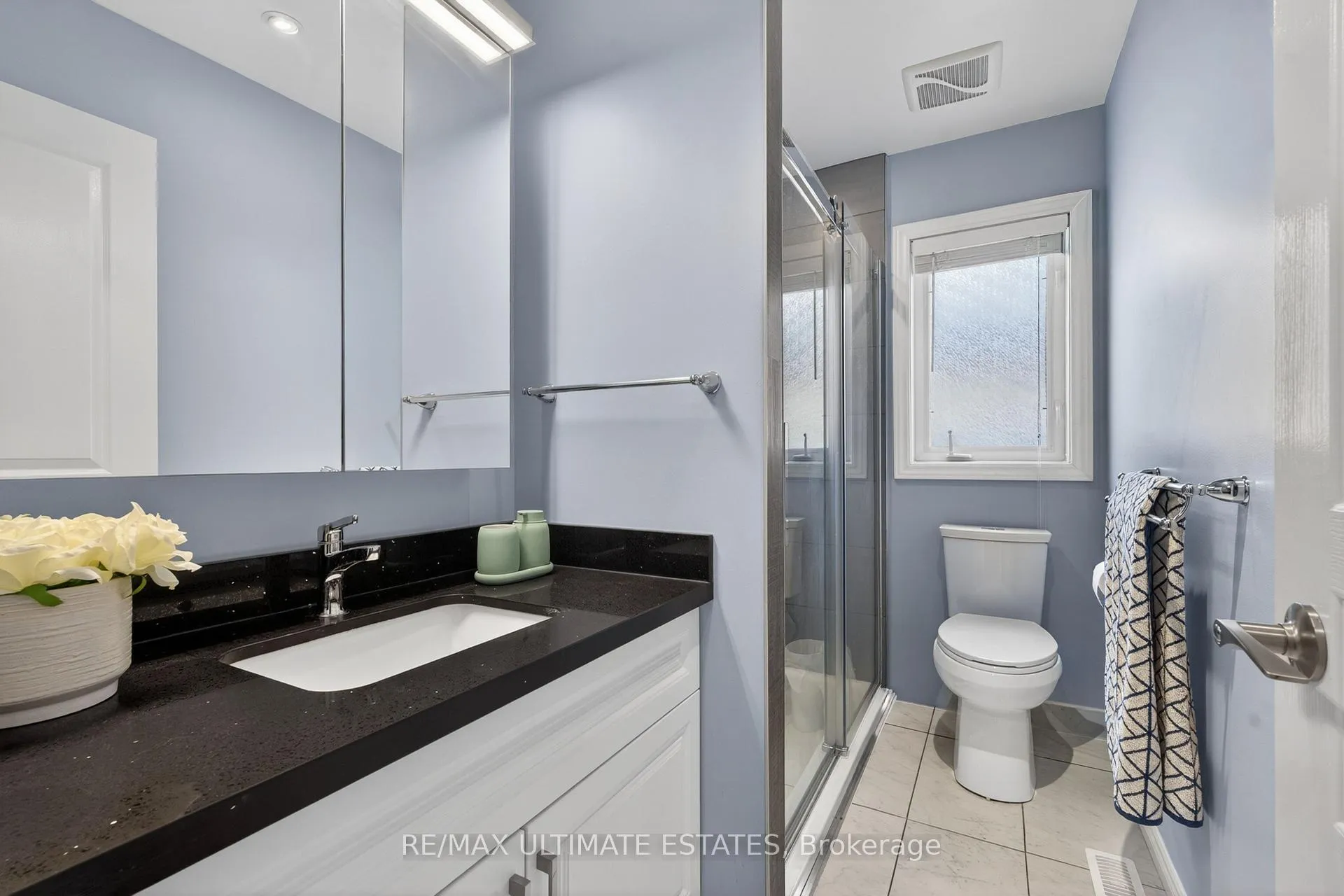 Photo 21 of 29 Lakespring Drive, Markham, Cachet — HOMEH
