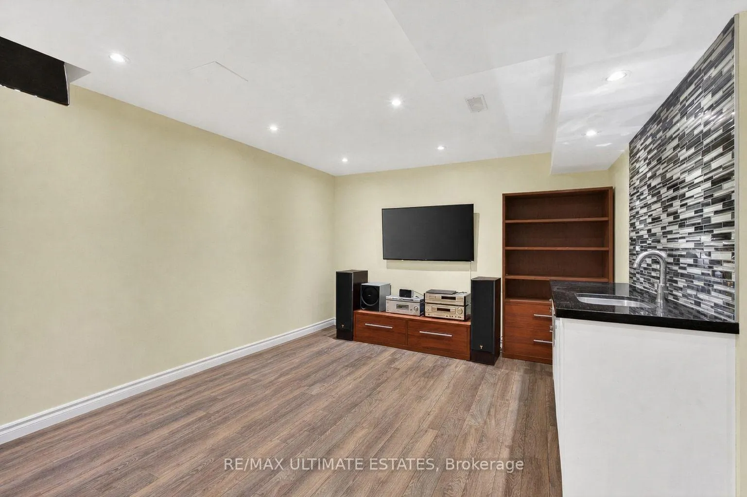 Photo 25 of 29 Lakespring Drive, Markham, Cachet — HOMEH