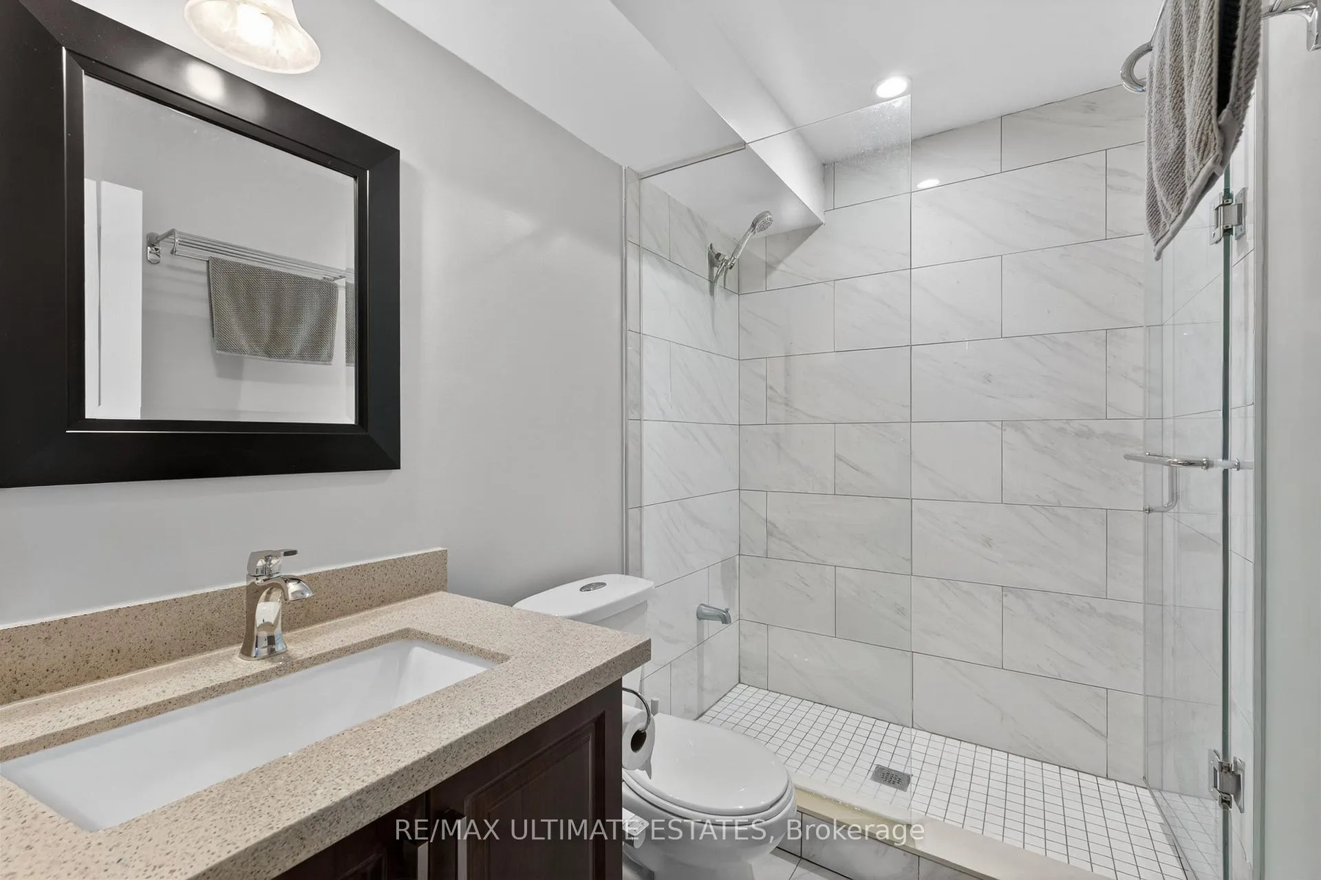 Photo 27 of 29 Lakespring Drive, Markham, Cachet — HOMEH