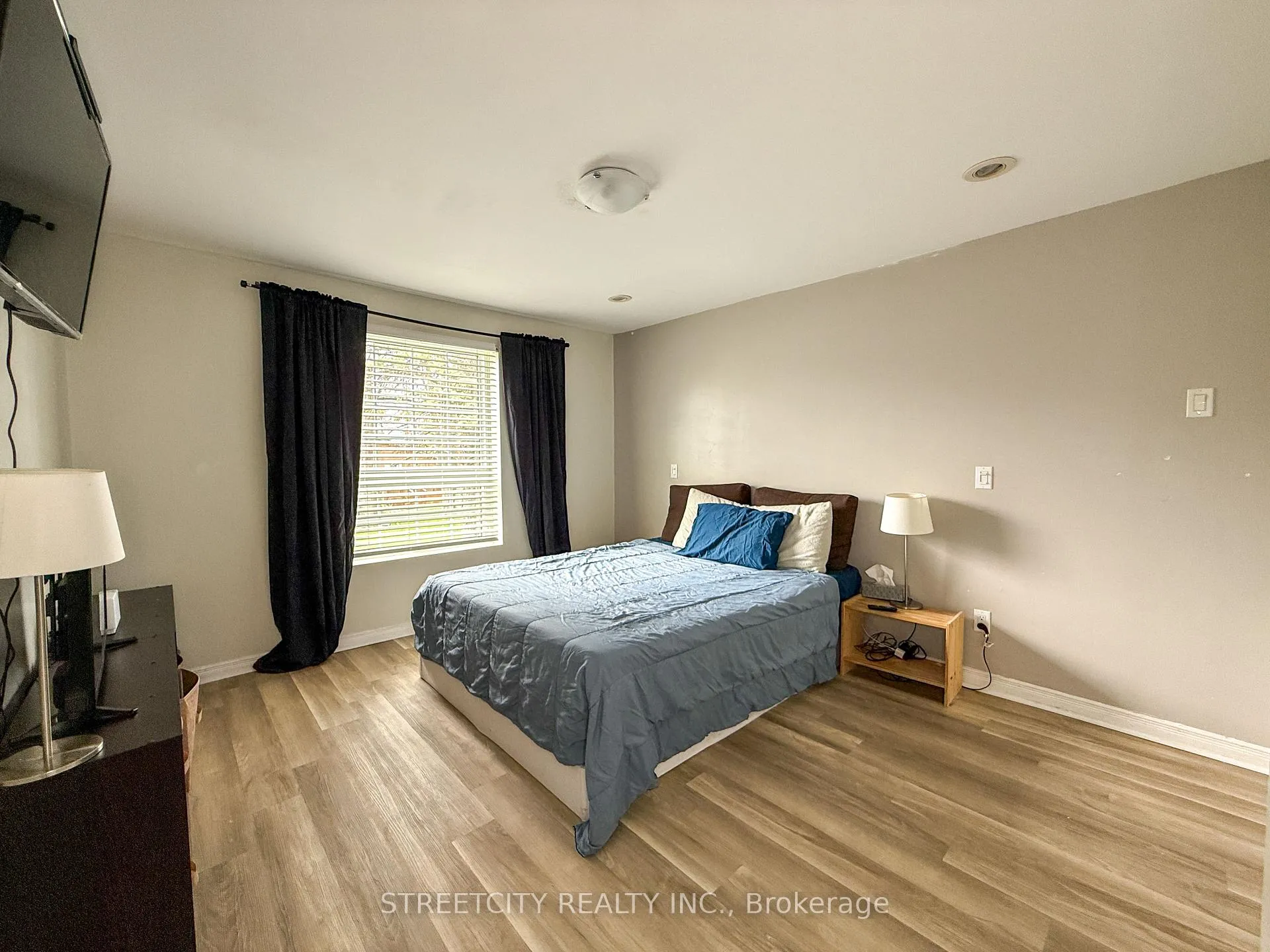 Photo 12 of 1508 Len Avenue, Sarnia — HOMEH