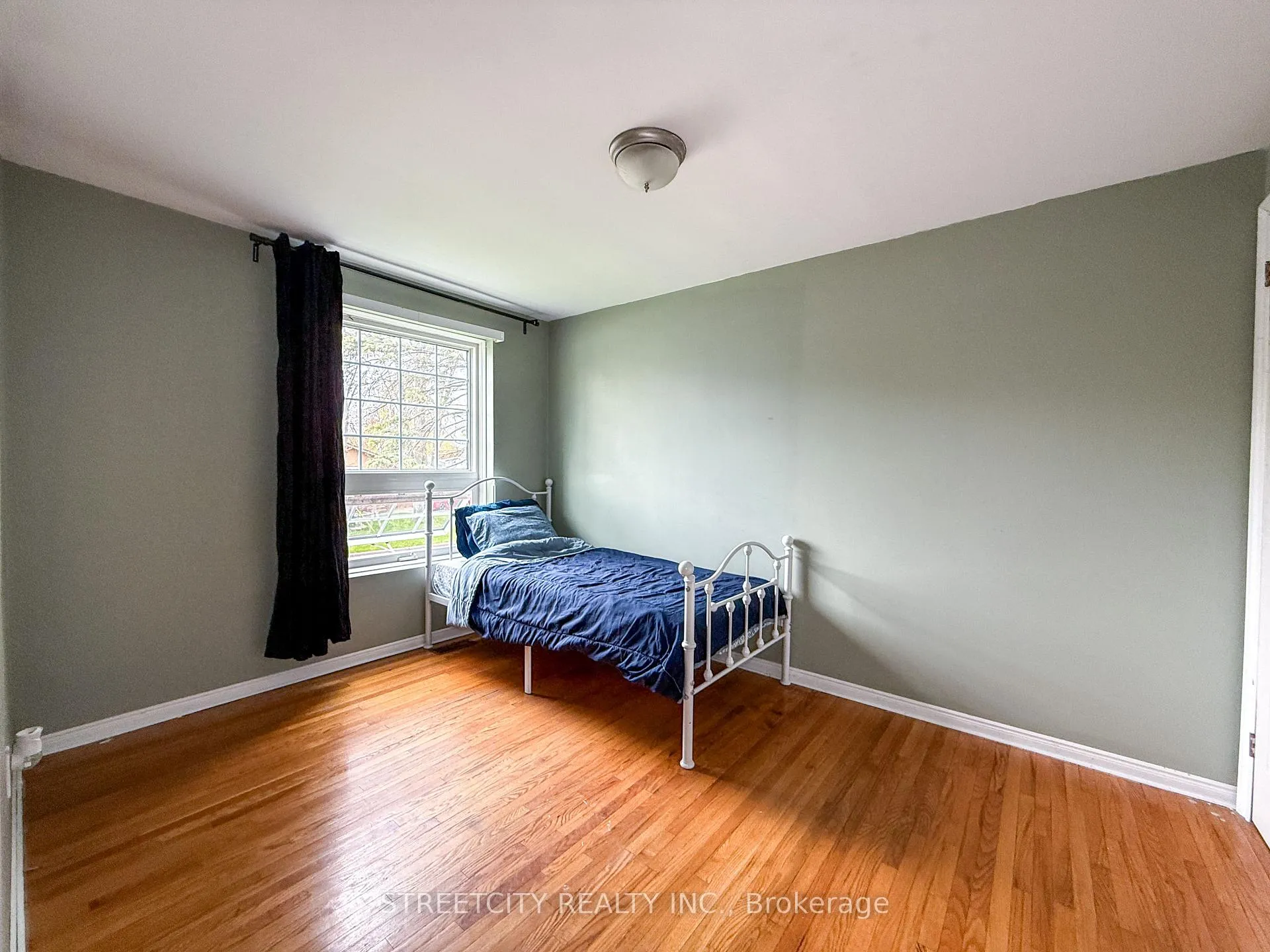 Photo 13 of 1508 Len Avenue, Sarnia — HOMEH