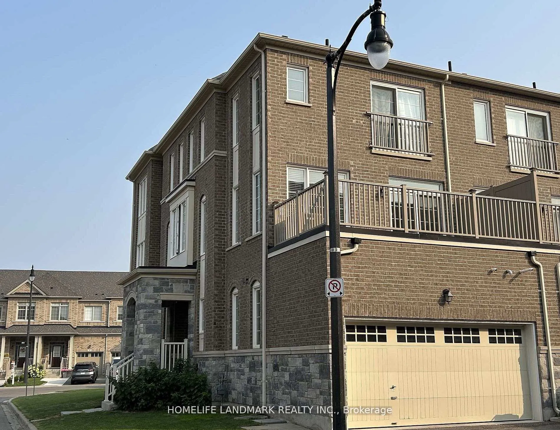 Photo 3 of 3 Temple Manor Road, Brampton, Bram West — HOMEH