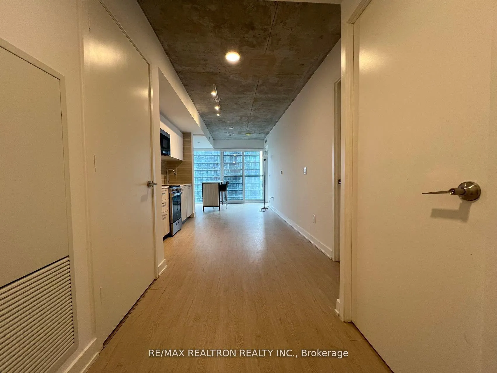 Photo 2 of Unit 1903, 65 Mutual Street, Toronto, Church-Yonge Corridor — HOMEH
