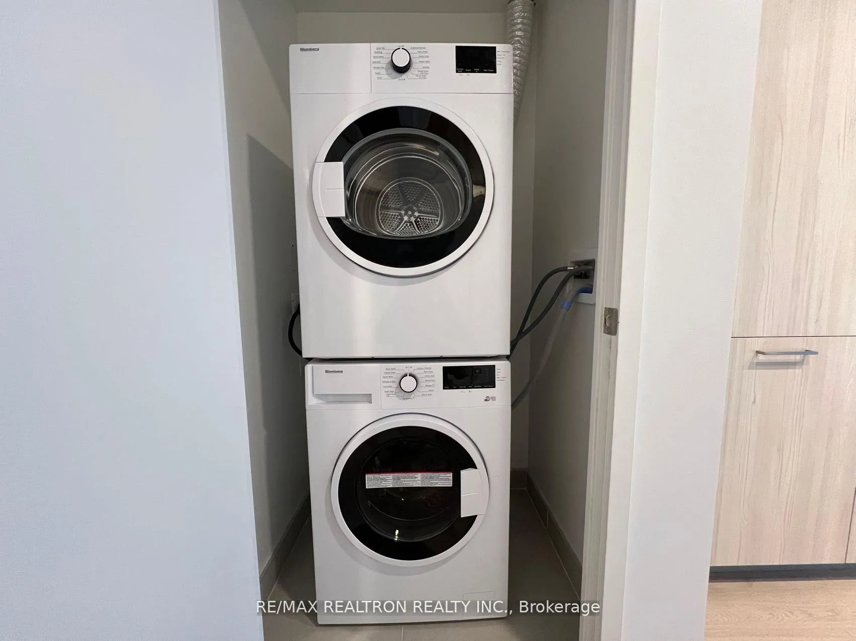 Photo 9 of Unit 1903, 65 Mutual Street, Toronto, Church-Yonge Corridor — HOMEH