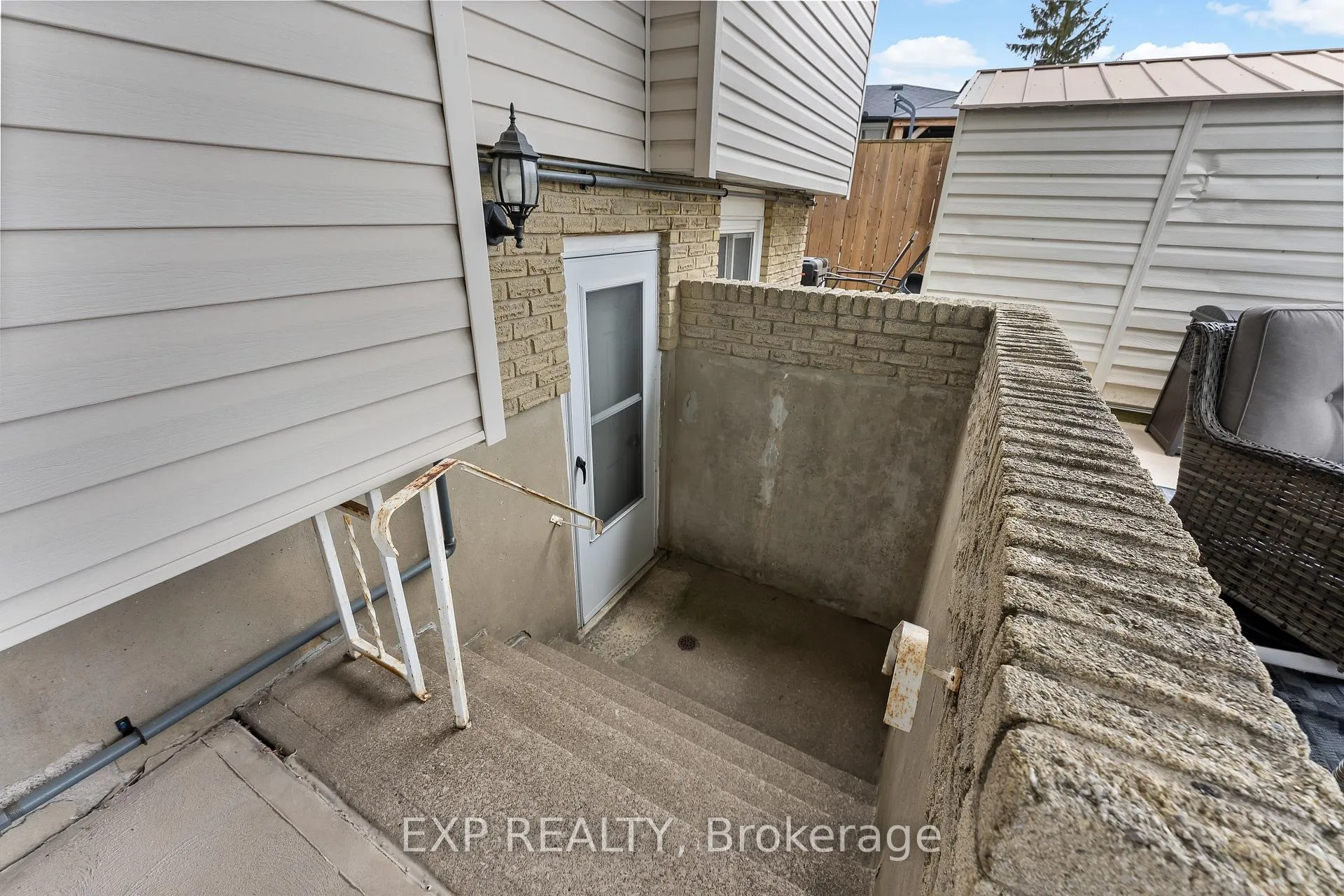 Photo 10 of 64 Carriage Road, St. Catharines, Secord Woods — HOMEH