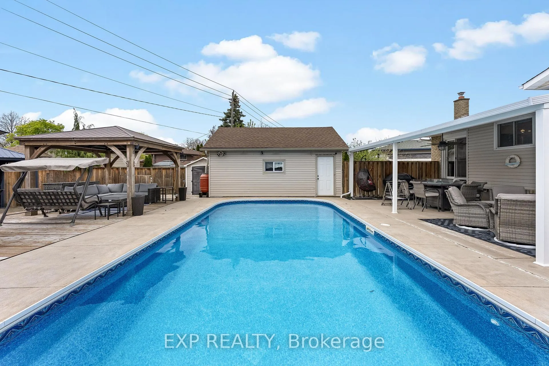 Photo 14 of 64 Carriage Road, St. Catharines, Secord Woods — HOMEH