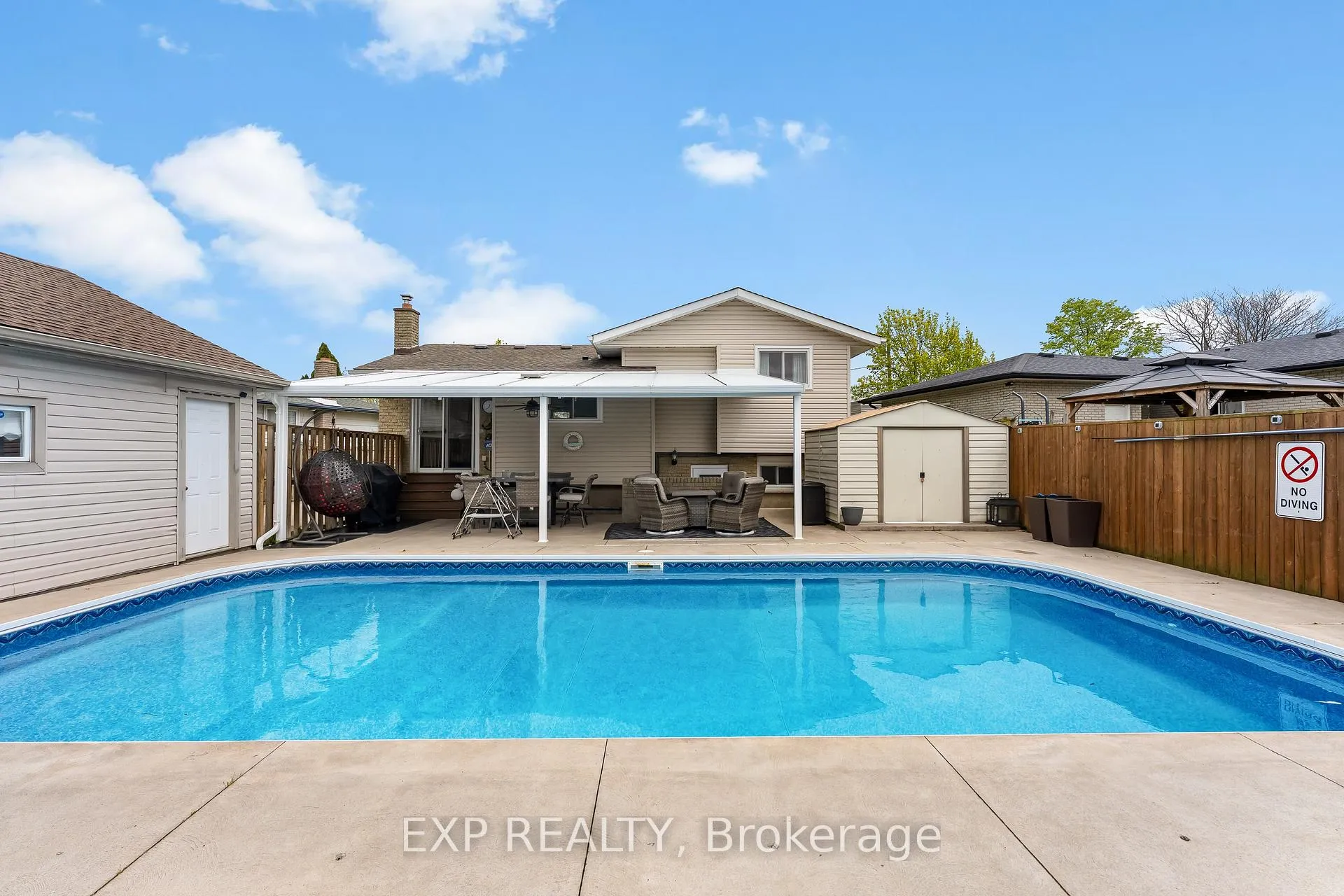 Photo 19 of 64 Carriage Road, St. Catharines, Secord Woods — HOMEH