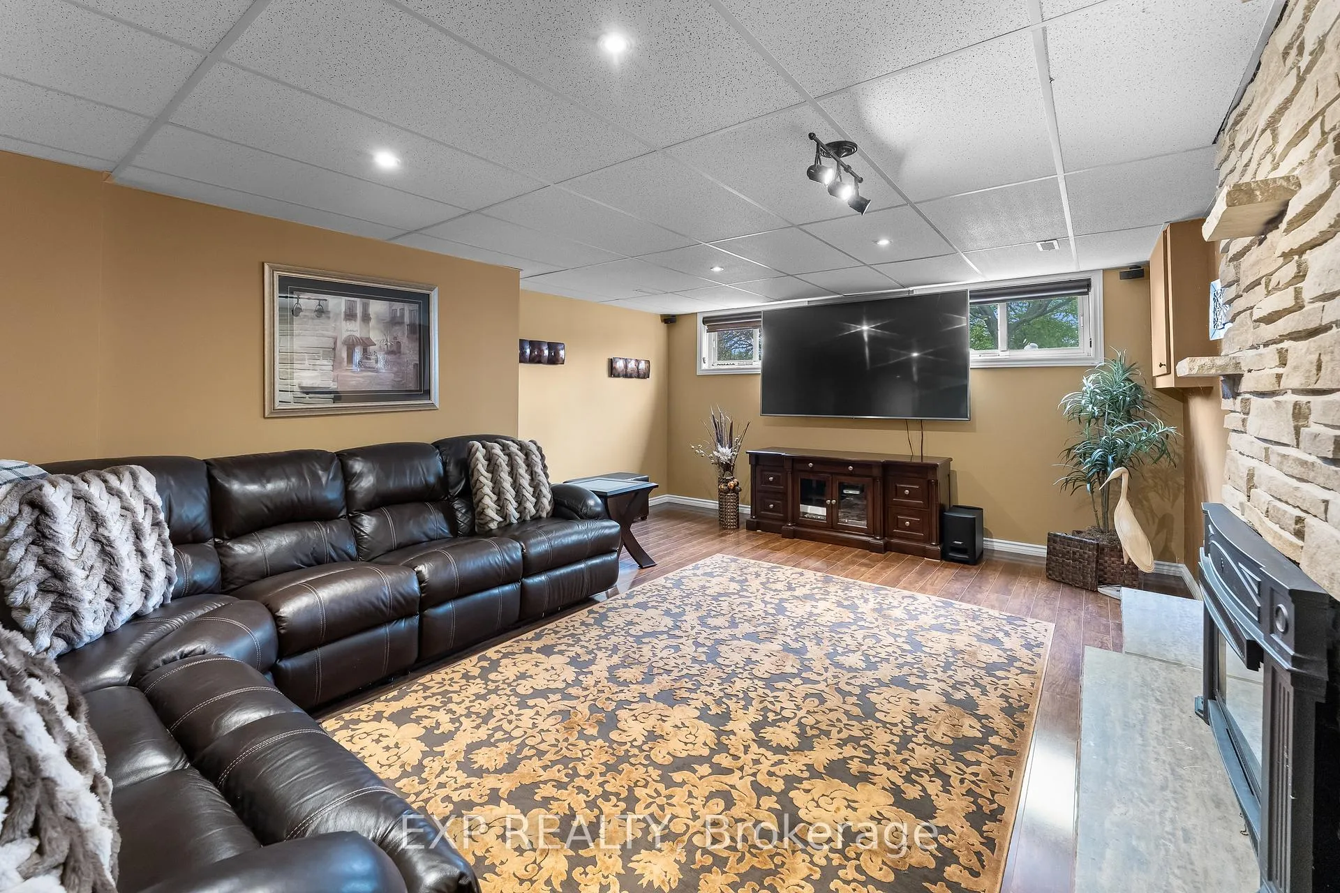 Photo 46 of 64 Carriage Road, St. Catharines, Secord Woods — HOMEH