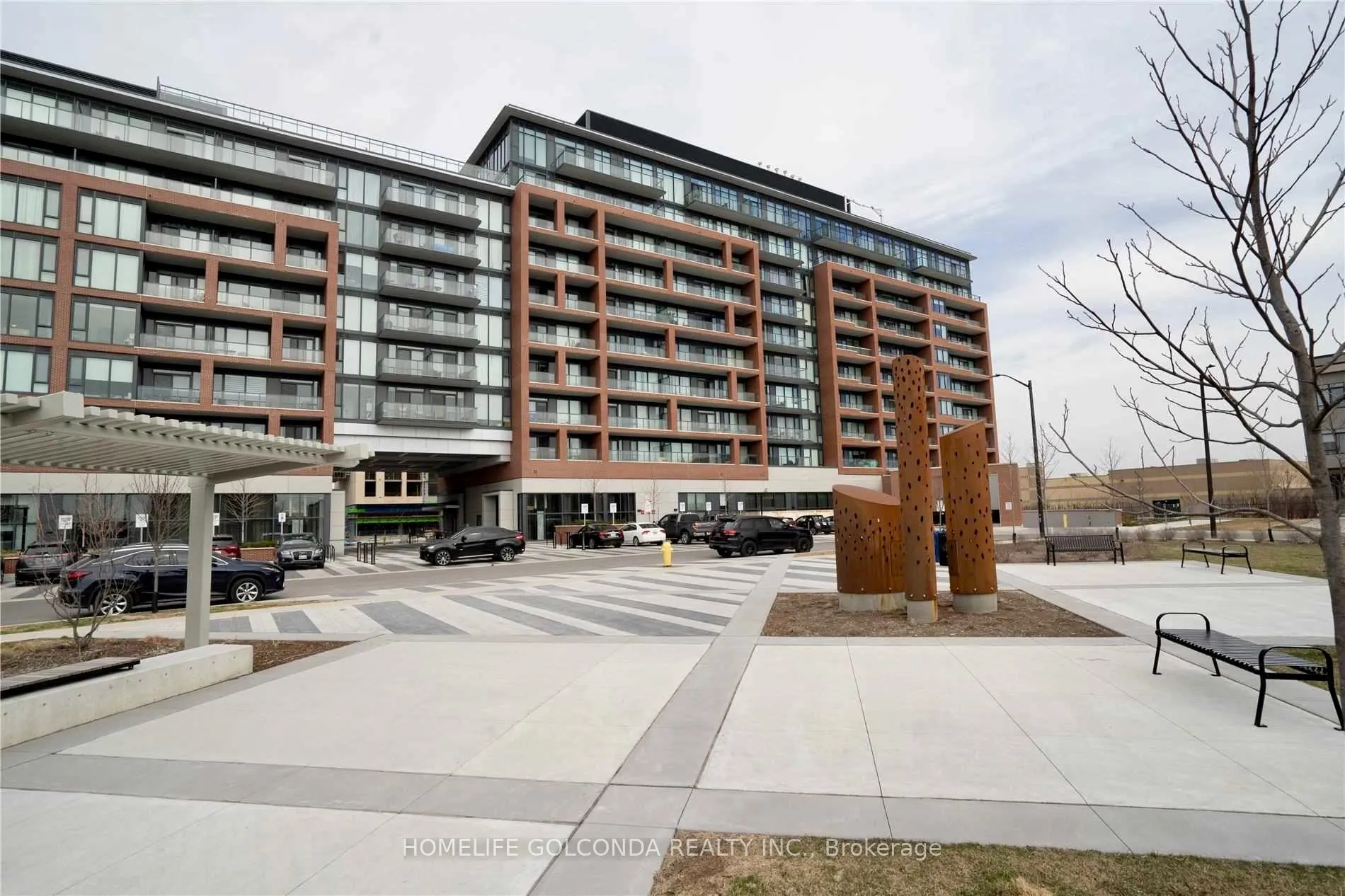 Photo 1 of Unit 818, 99 Eagle Rock Way, Vaughan, Maple — HOMEH