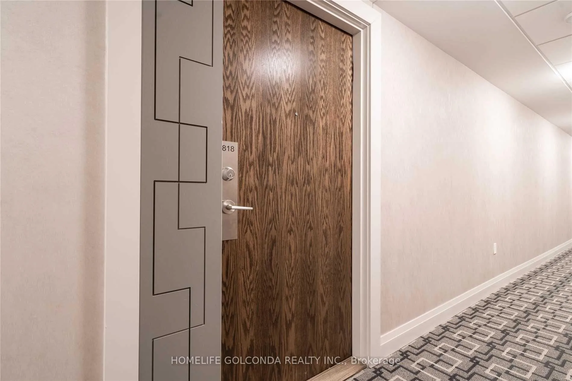Photo 4 of Unit 818, 99 Eagle Rock Way, Vaughan, Maple — HOMEH