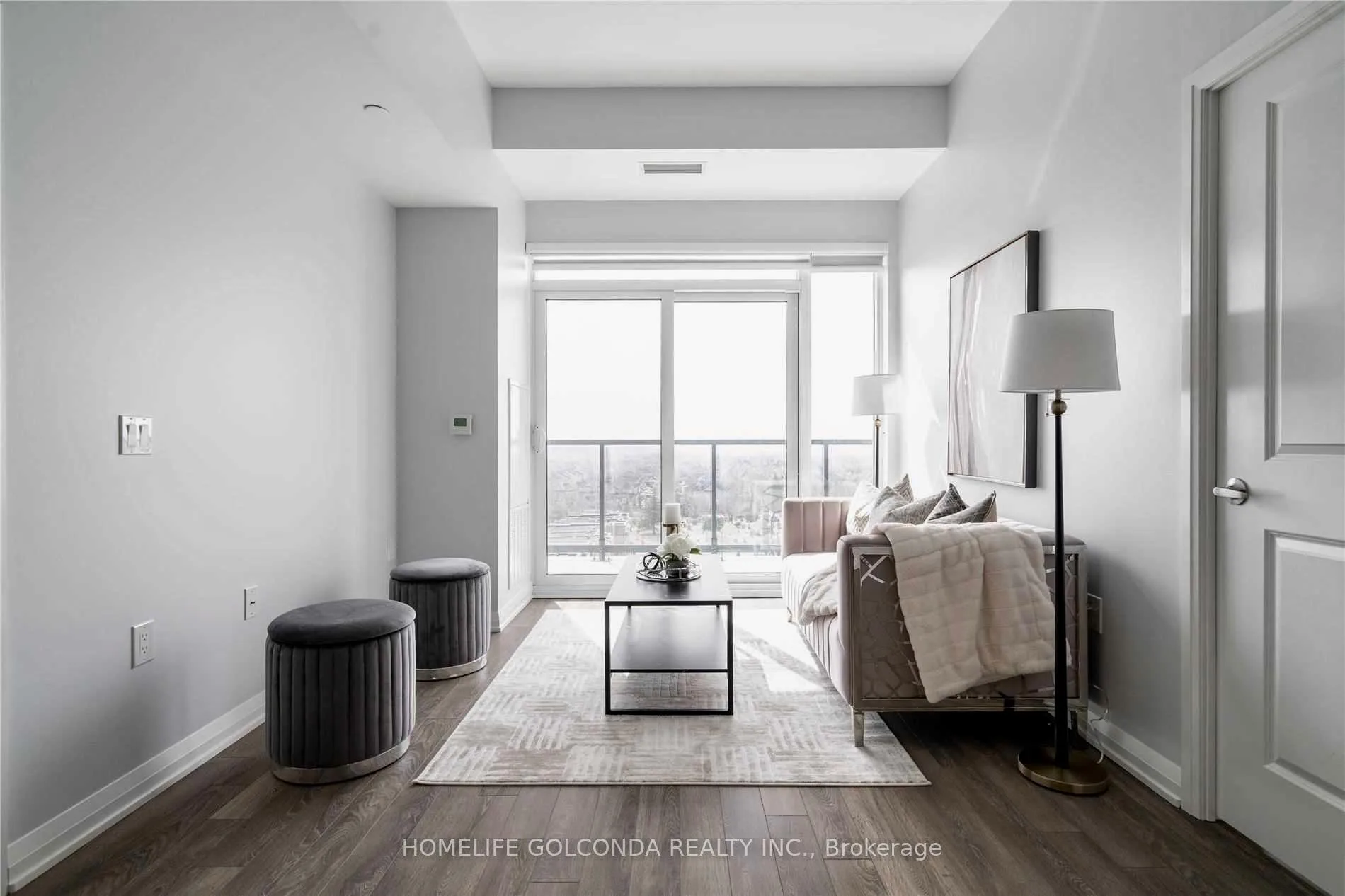 Photo 5 of Unit 818, 99 Eagle Rock Way, Vaughan, Maple — HOMEH