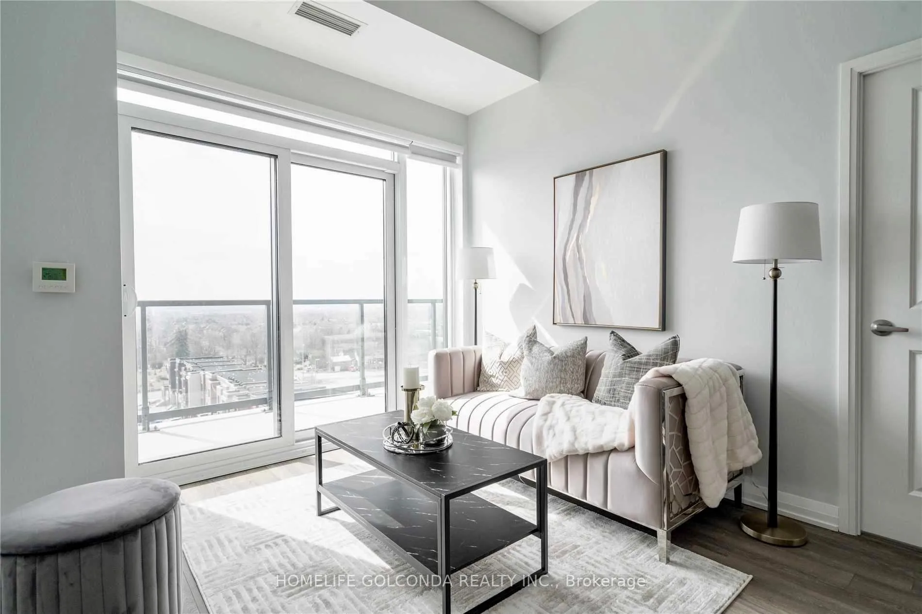 Photo 6 of Unit 818, 99 Eagle Rock Way, Vaughan, Maple — HOMEH