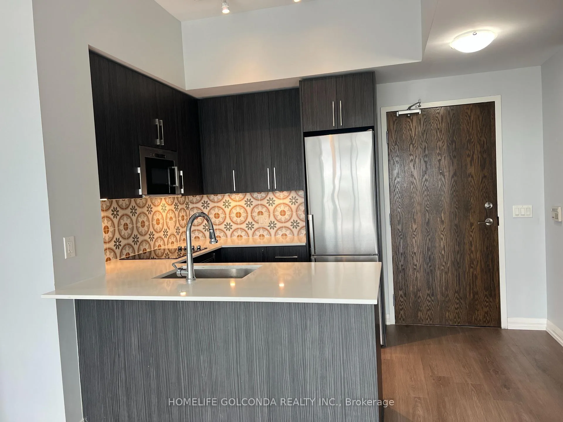 Photo 10 of Unit 818, 99 Eagle Rock Way, Vaughan, Maple — HOMEH