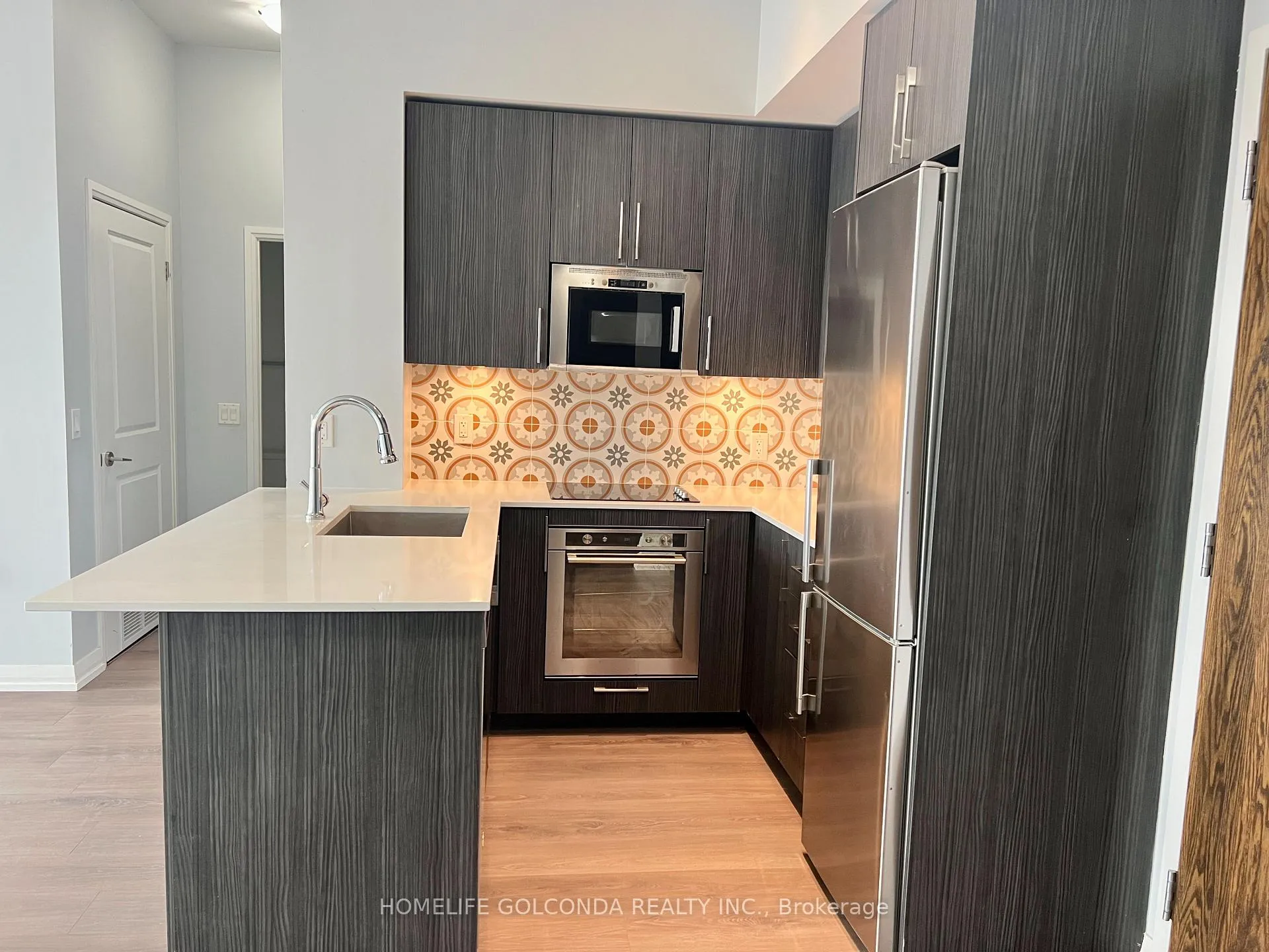 Photo 12 of Unit 818, 99 Eagle Rock Way, Vaughan, Maple — HOMEH