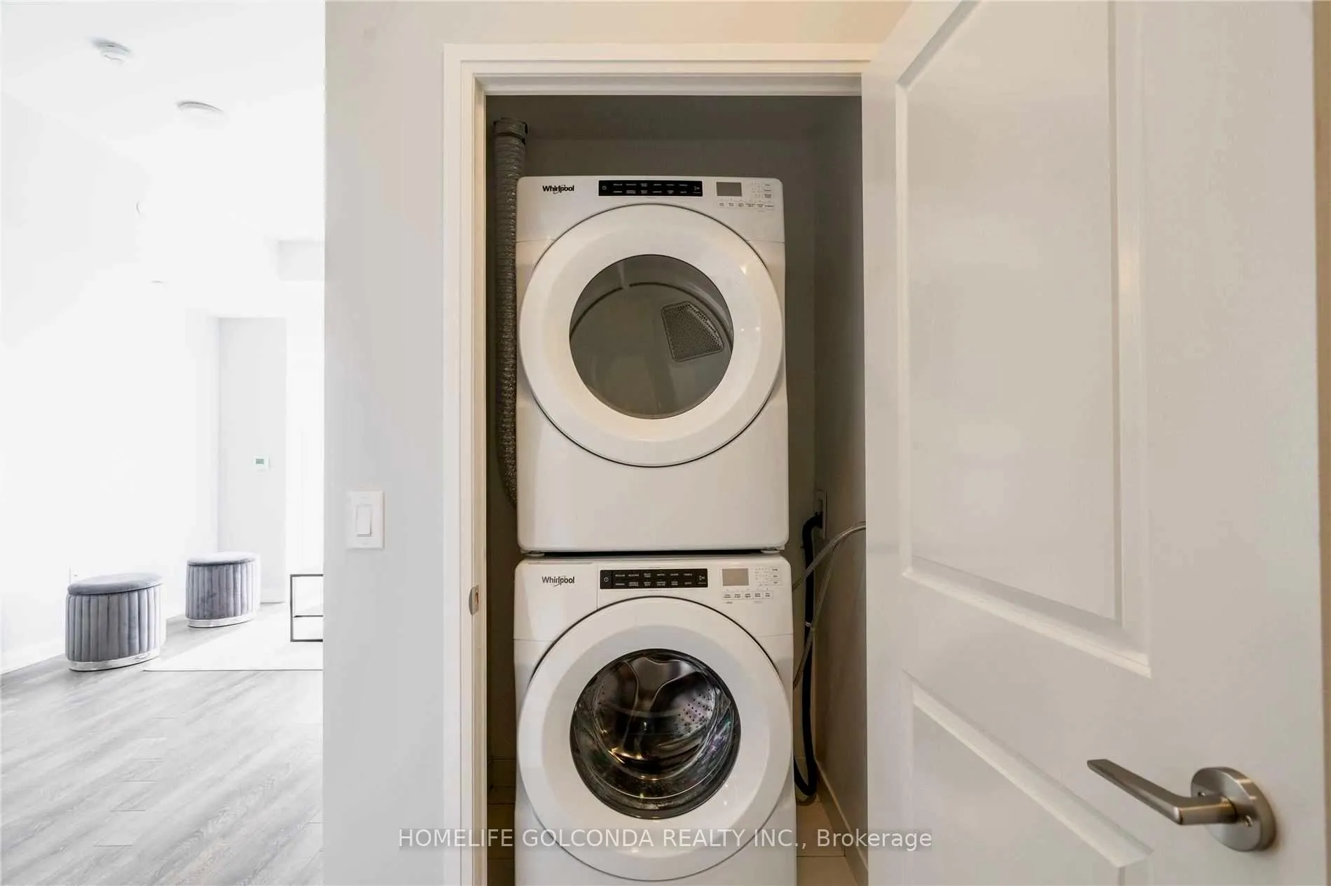 Photo 17 of Unit 818, 99 Eagle Rock Way, Vaughan, Maple — HOMEH