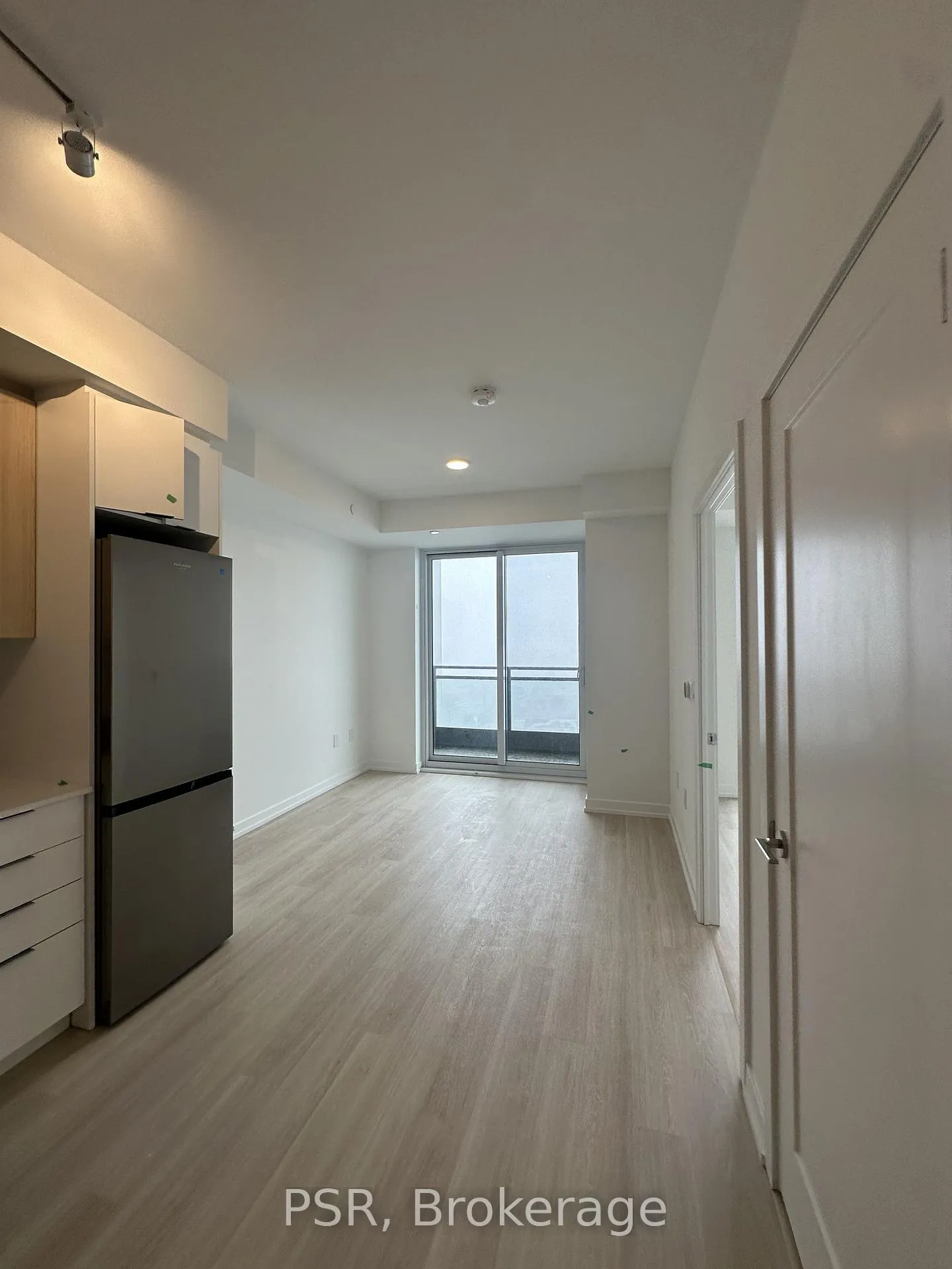 Photo 2 of Unit B-2012, 9751 Markham Road, Markham, Greensborough — HOMEH