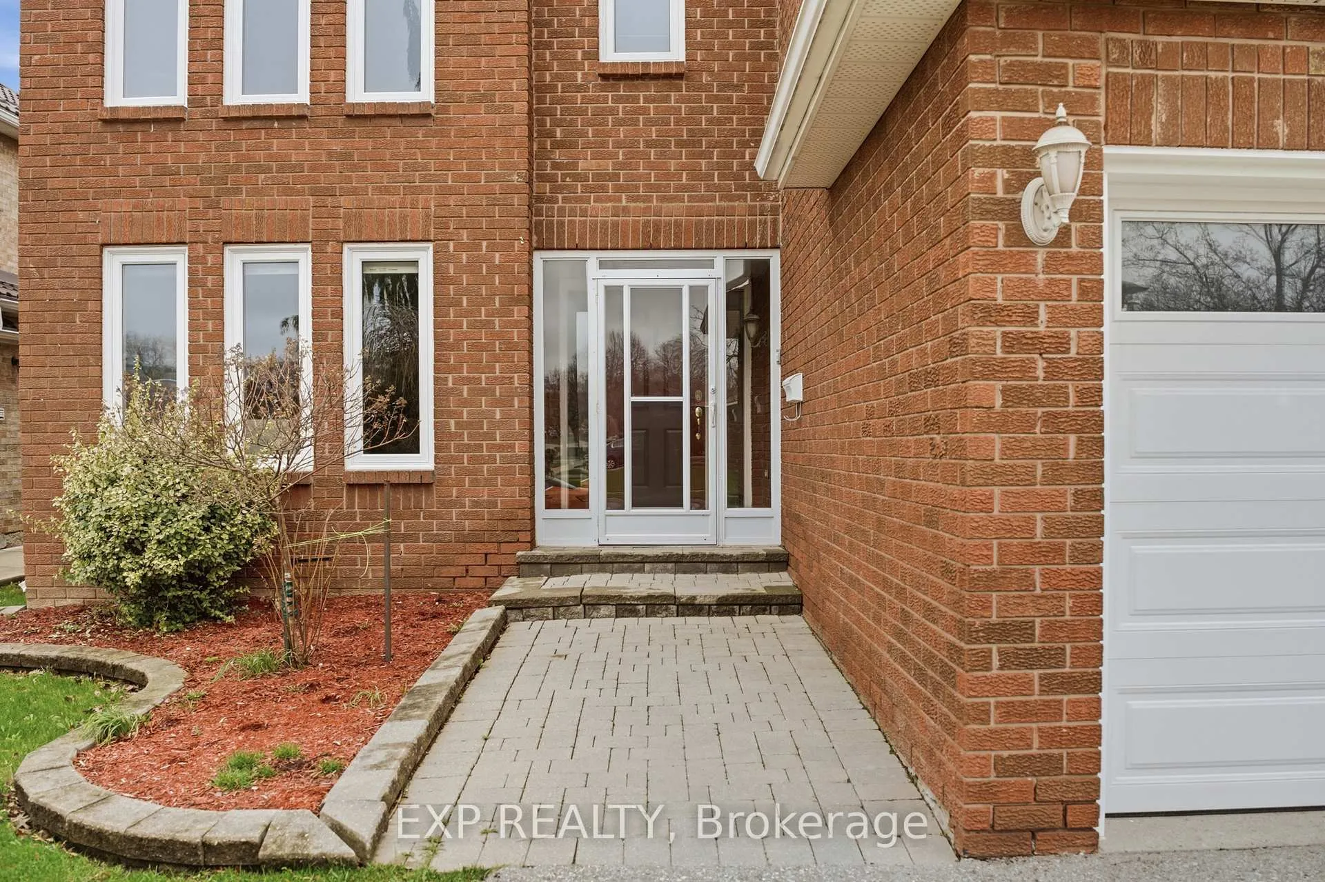Photo 4 of 85 Professor's Lake Parkway, Brampton, Northgate — HOMEH