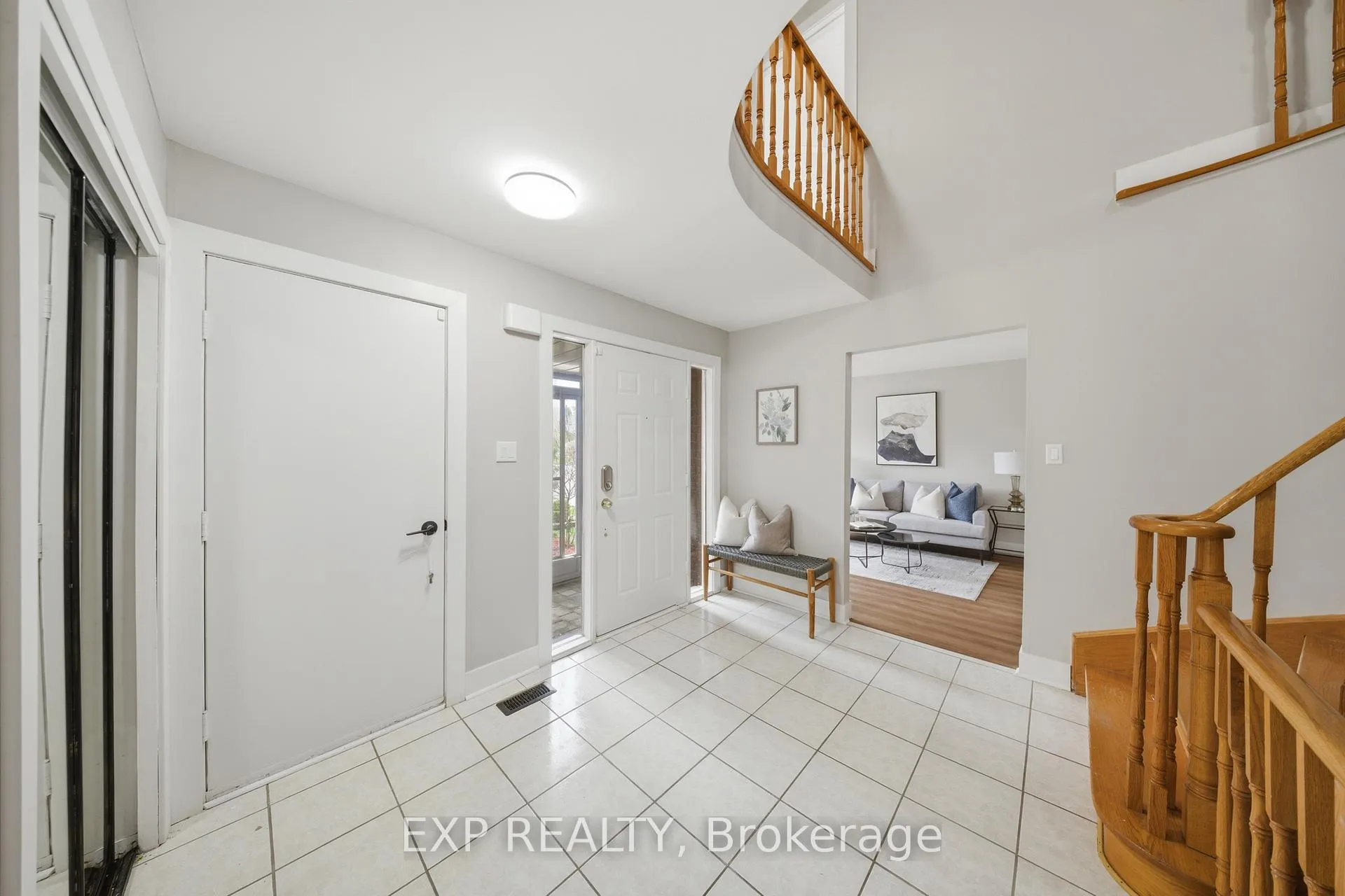 Photo 5 of 85 Professor's Lake Parkway, Brampton, Northgate — HOMEH