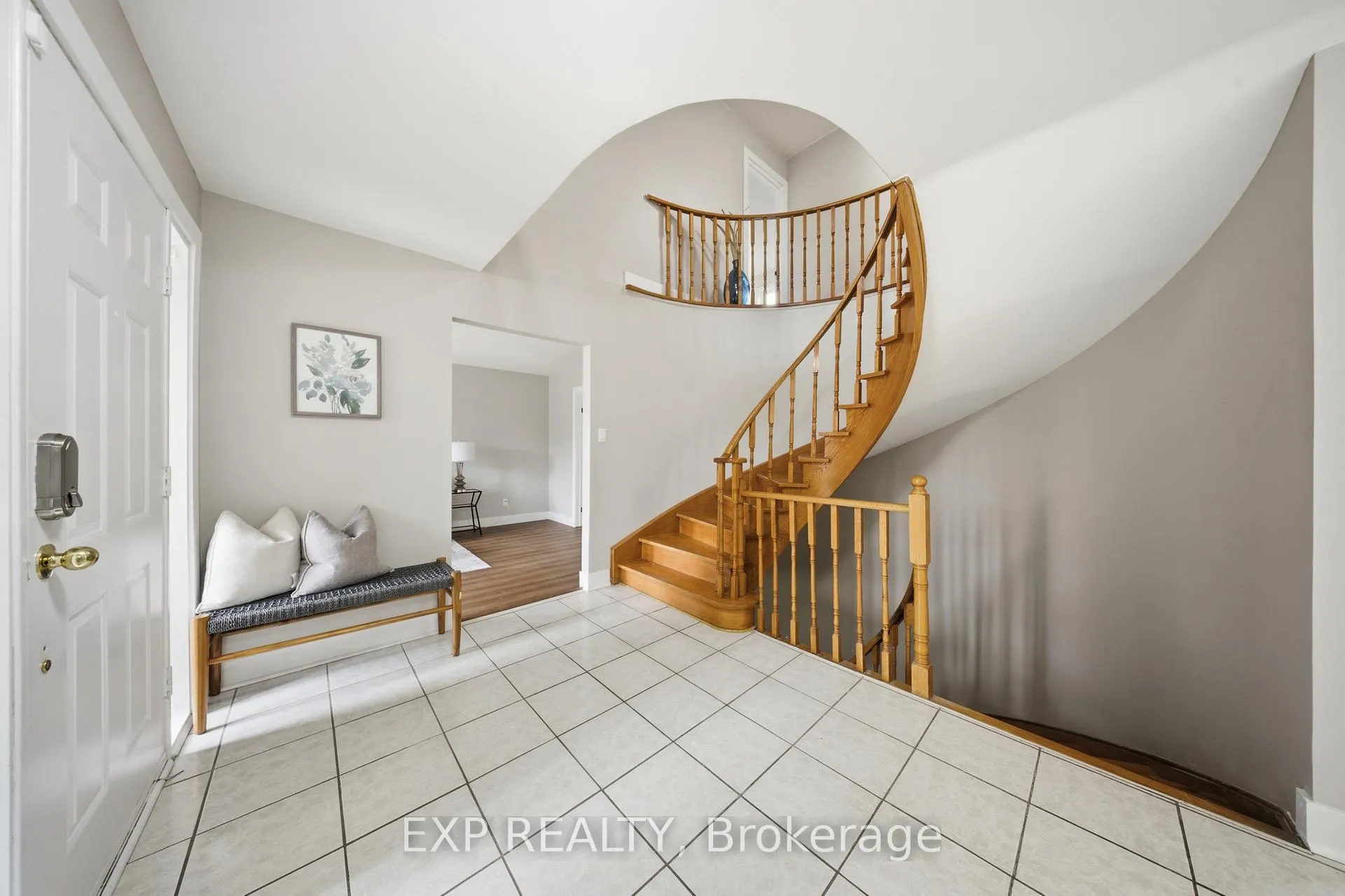 Photo 7 of 85 Professor's Lake Parkway, Brampton, Northgate — HOMEH