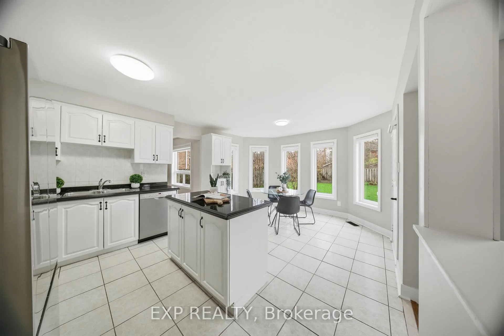 Photo 14 of 85 Professor's Lake Parkway, Brampton, Northgate — HOMEH