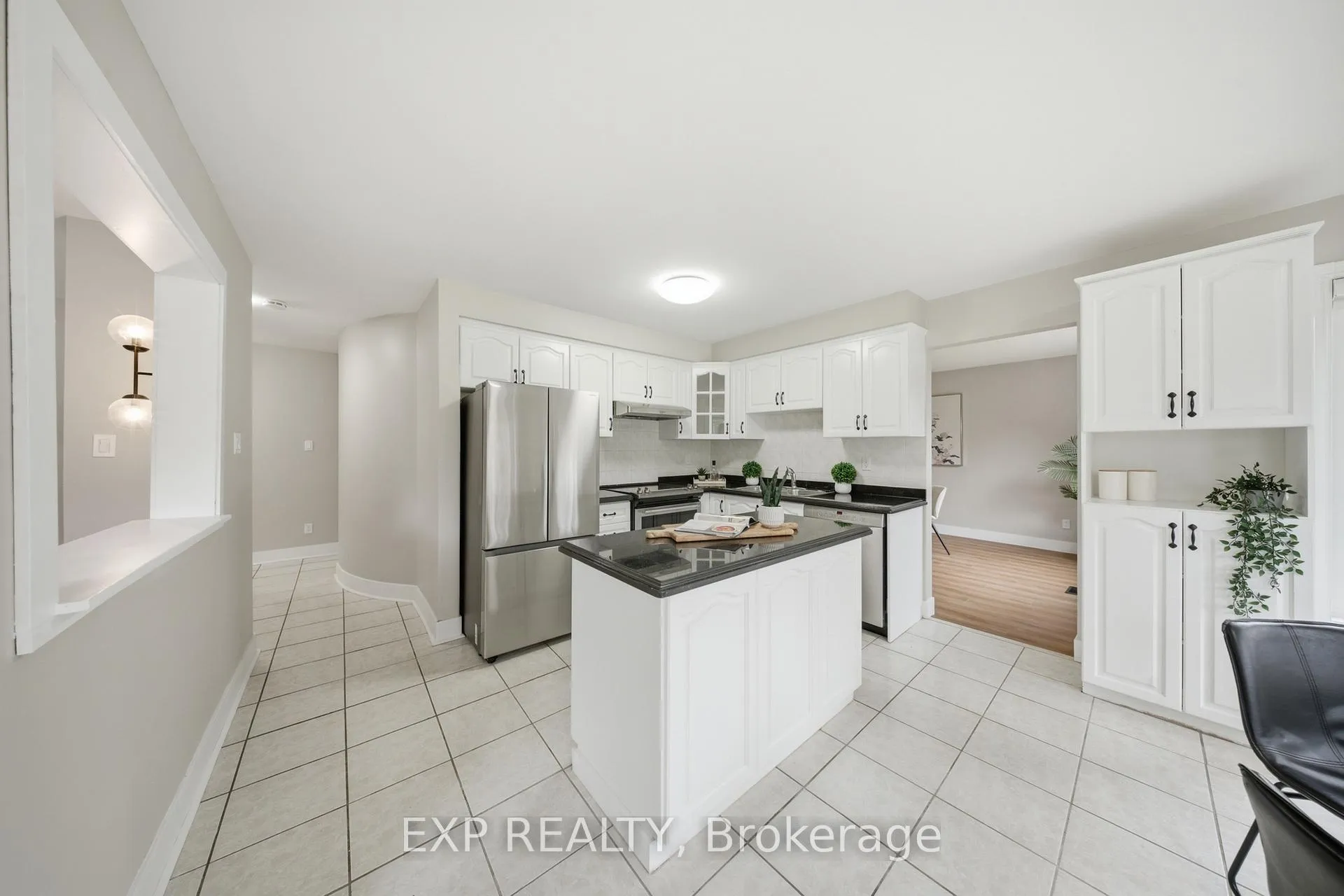 Photo 15 of 85 Professor's Lake Parkway, Brampton, Northgate — HOMEH