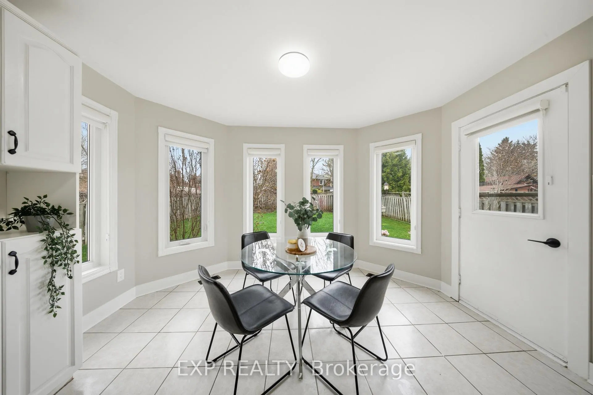 Photo 19 of 85 Professor's Lake Parkway, Brampton, Northgate — HOMEH