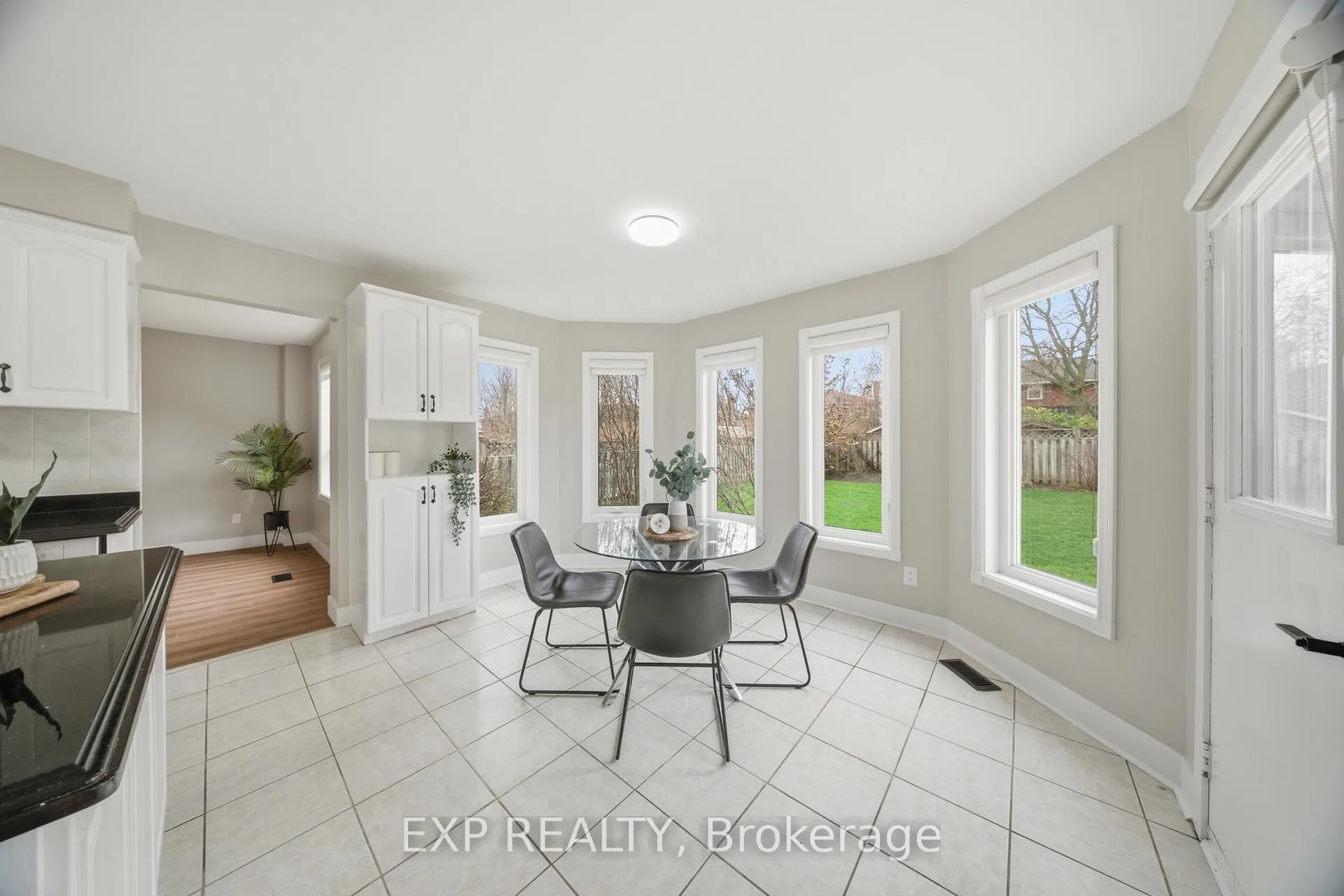 Photo 20 of 85 Professor's Lake Parkway, Brampton, Northgate — HOMEH