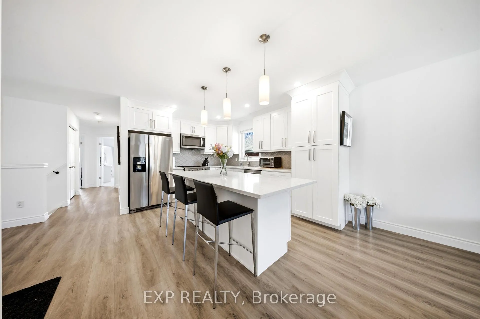 Photo 10 of 679 Zermatt Drive, Waterloo — HOMEH