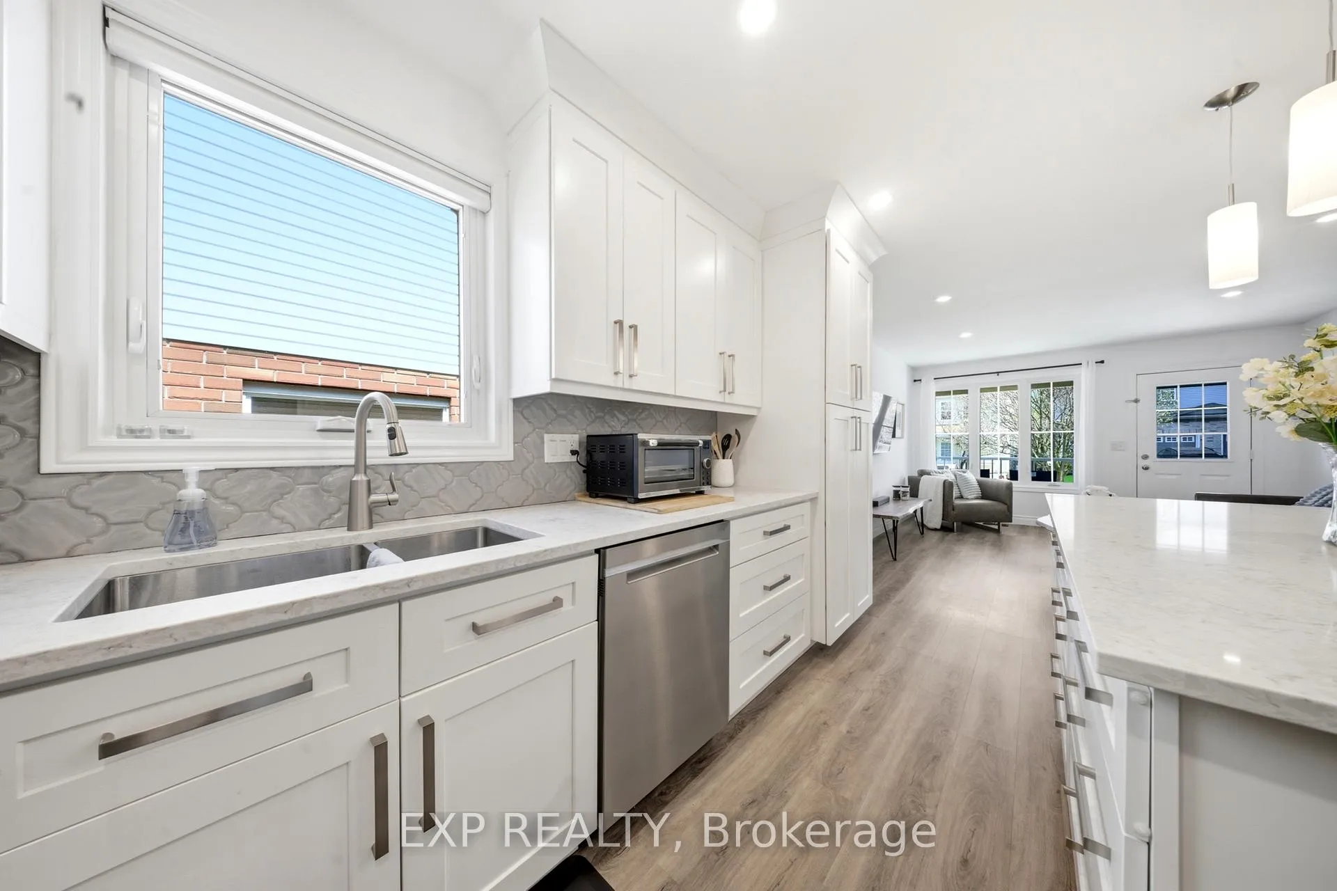 Photo 17 of 679 Zermatt Drive, Waterloo — HOMEH