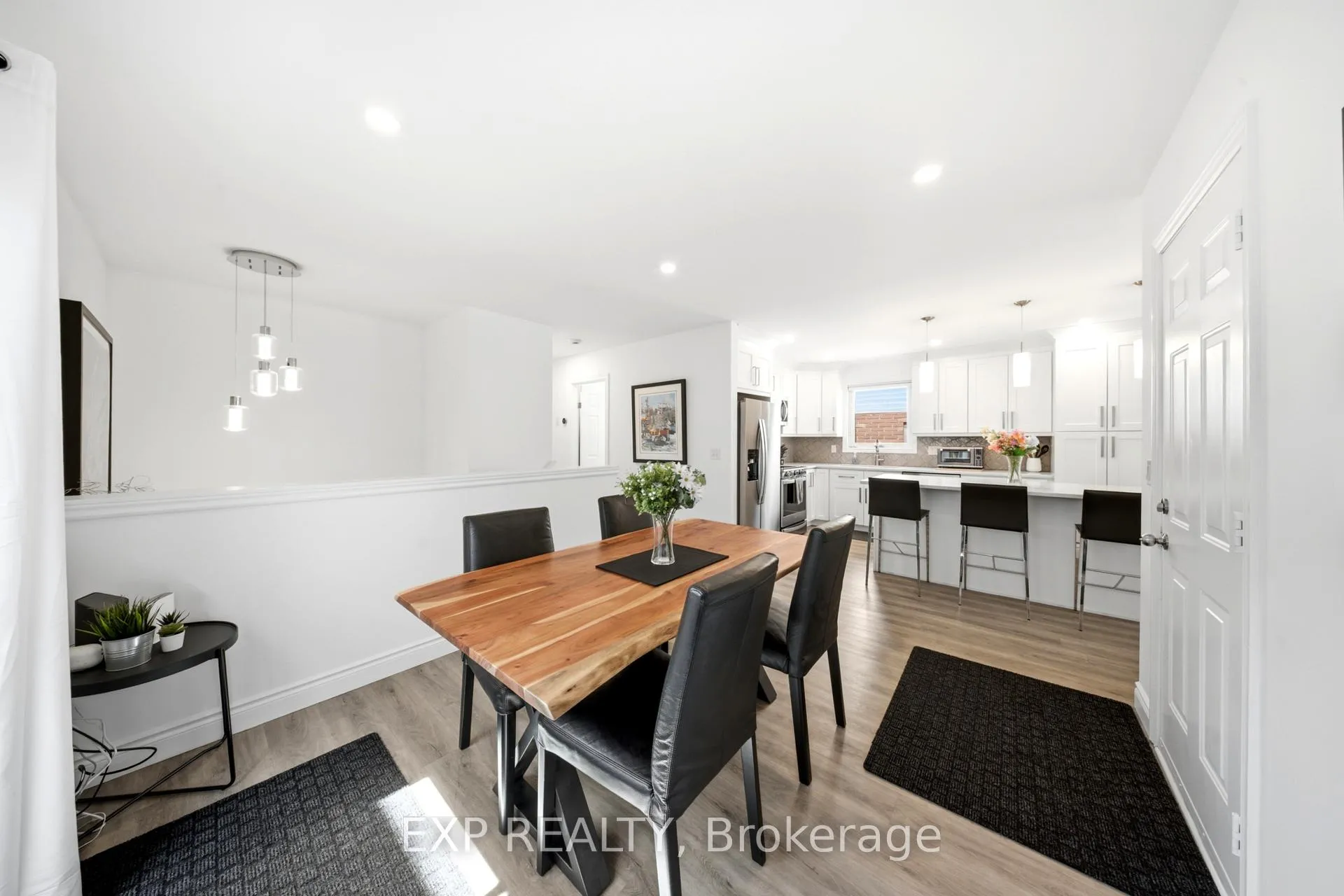 Photo 21 of 679 Zermatt Drive, Waterloo — HOMEH