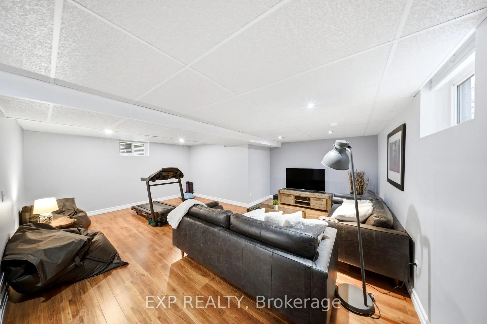 Photo 27 of 679 Zermatt Drive, Waterloo — HOMEH