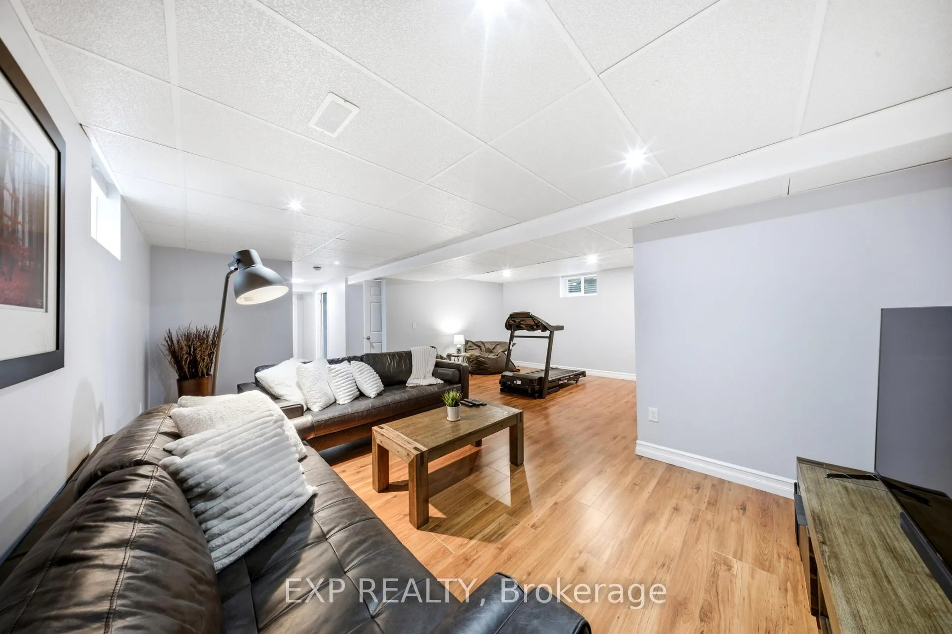 Photo 29 of 679 Zermatt Drive, Waterloo — HOMEH