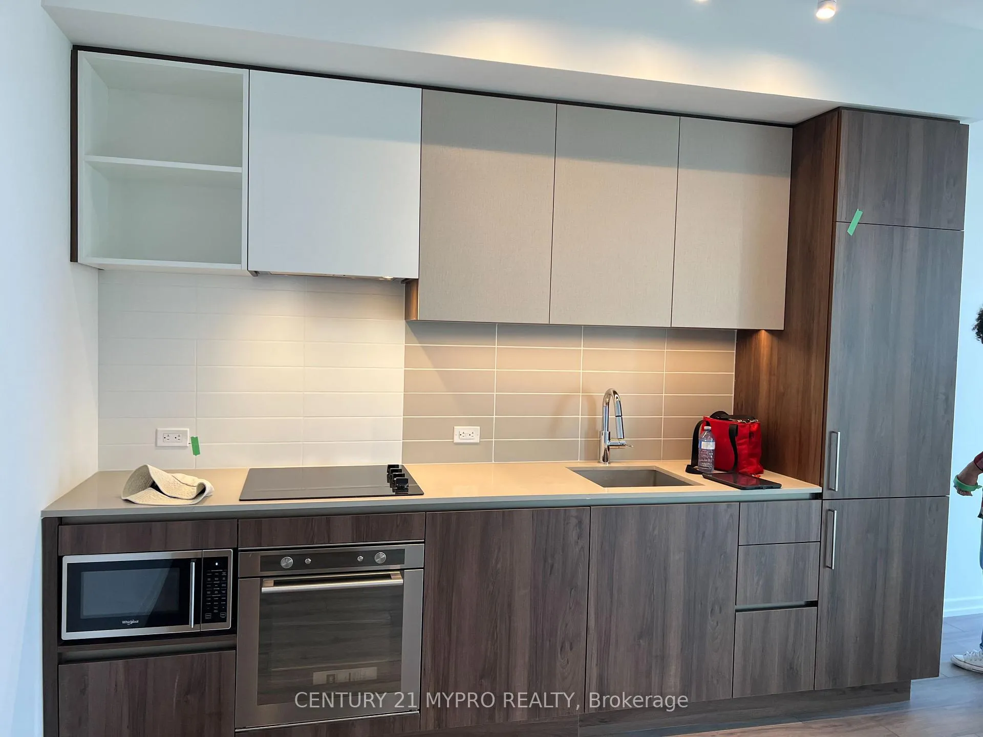 Photo 4 of Unit 5611, 7890 Jane Street, Vaughan, Vaughan Corporate Centre — HOMEH