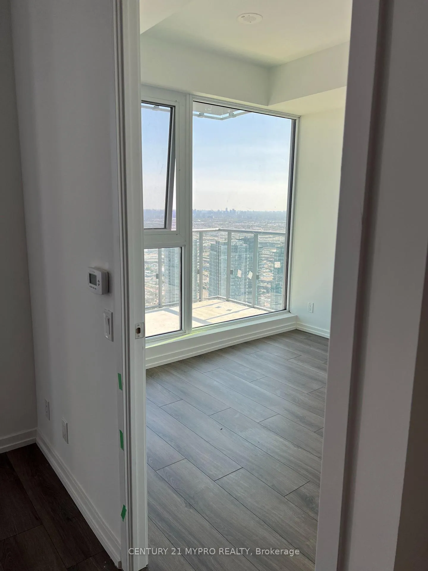 Photo 8 of Unit 5611, 7890 Jane Street, Vaughan, Vaughan Corporate Centre — HOMEH