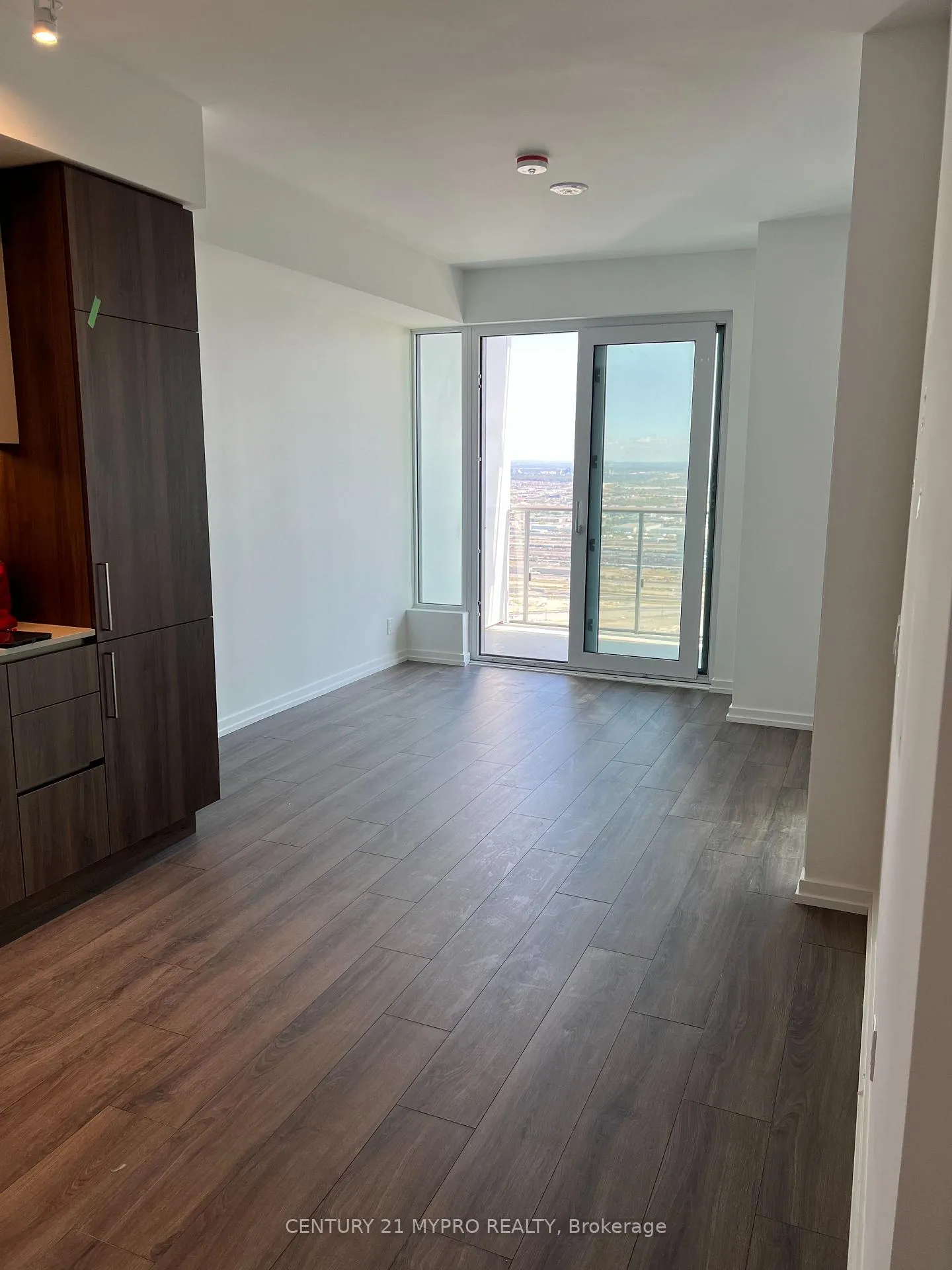 Photo 9 of Unit 5611, 7890 Jane Street, Vaughan, Vaughan Corporate Centre — HOMEH